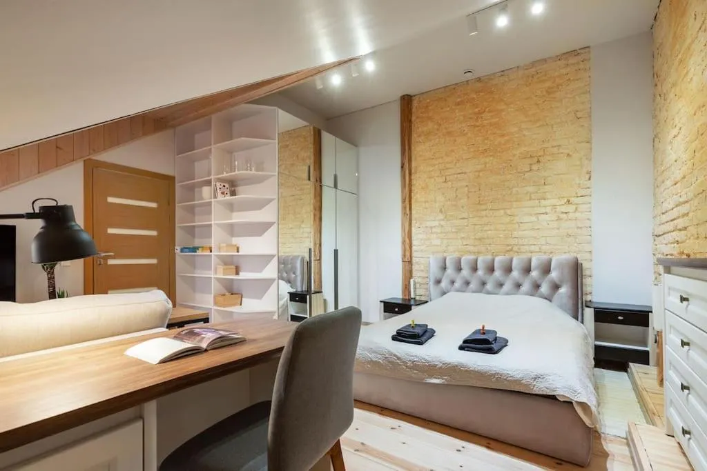 Bed in Luxury apartment in Gedimino av.