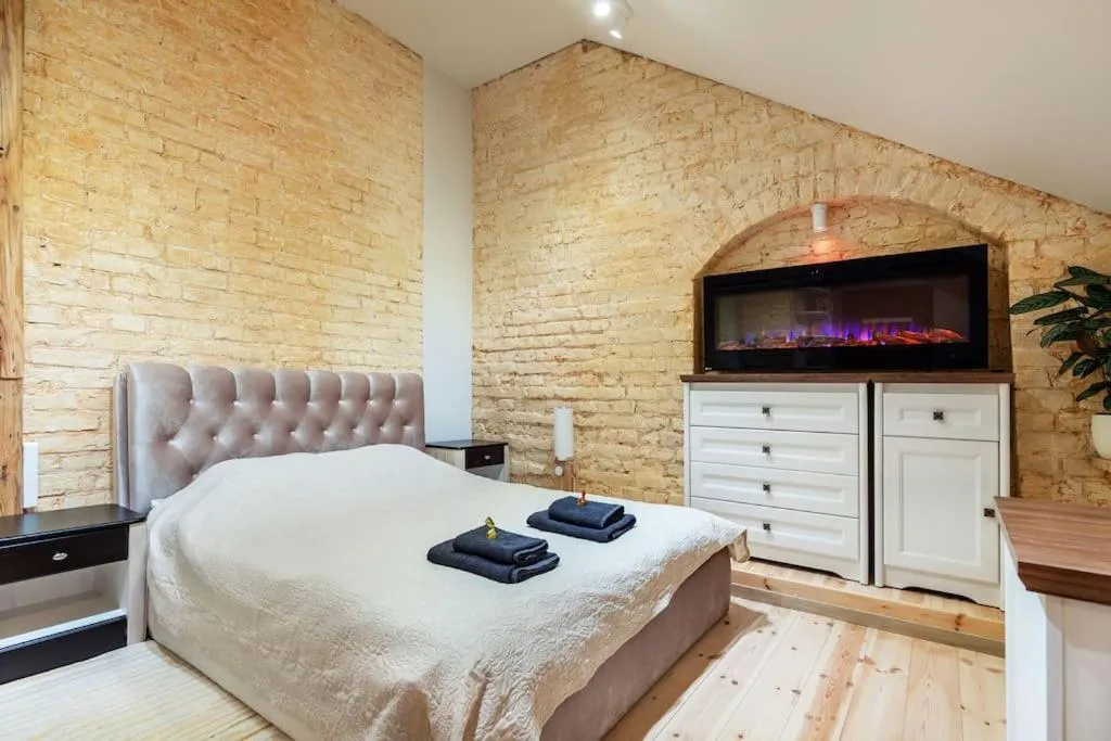 Bed in Luxury apartment in Gedimino av.