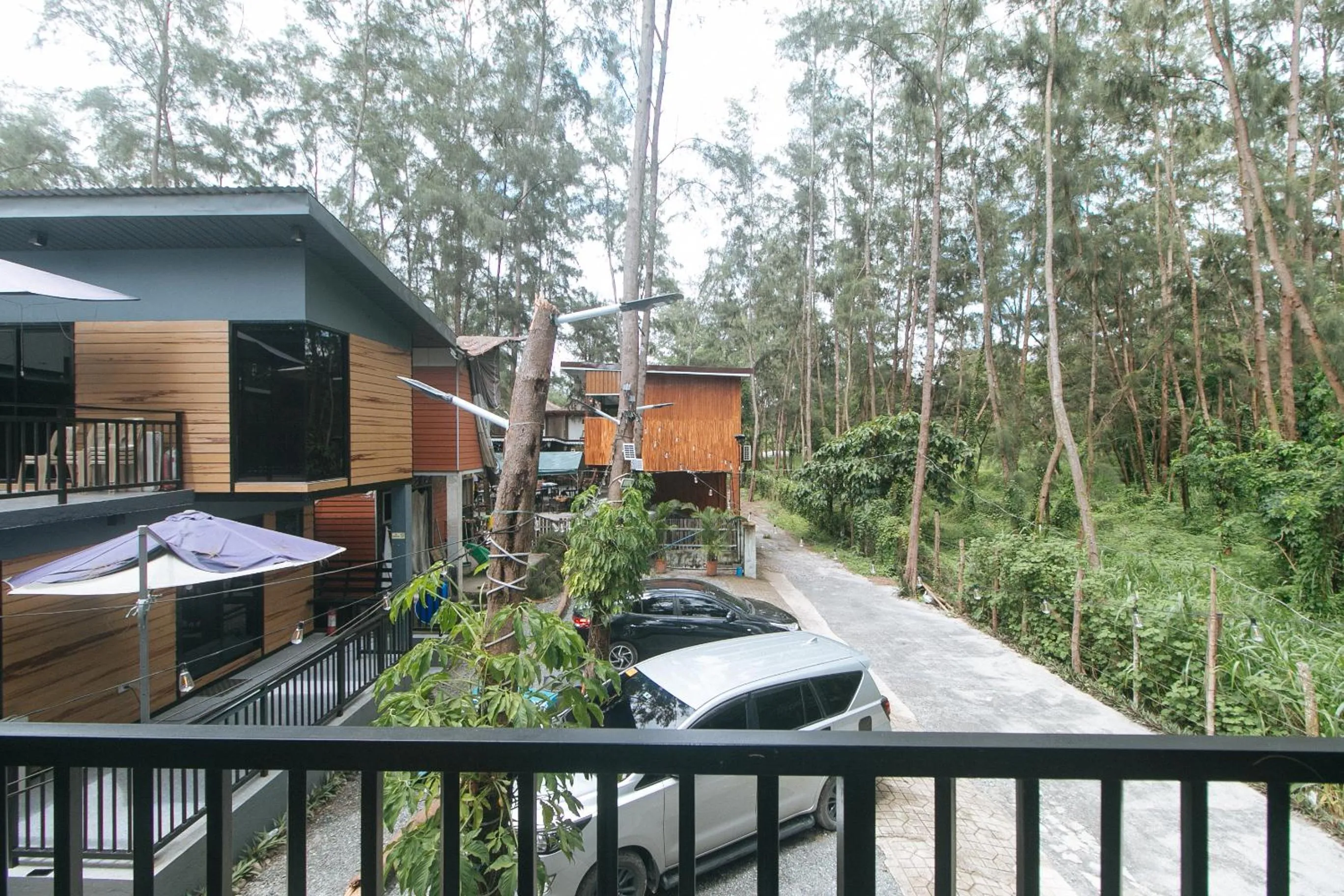 Balcony/Terrace in RedDoorz @ Dolce Cabanas Beach Resort