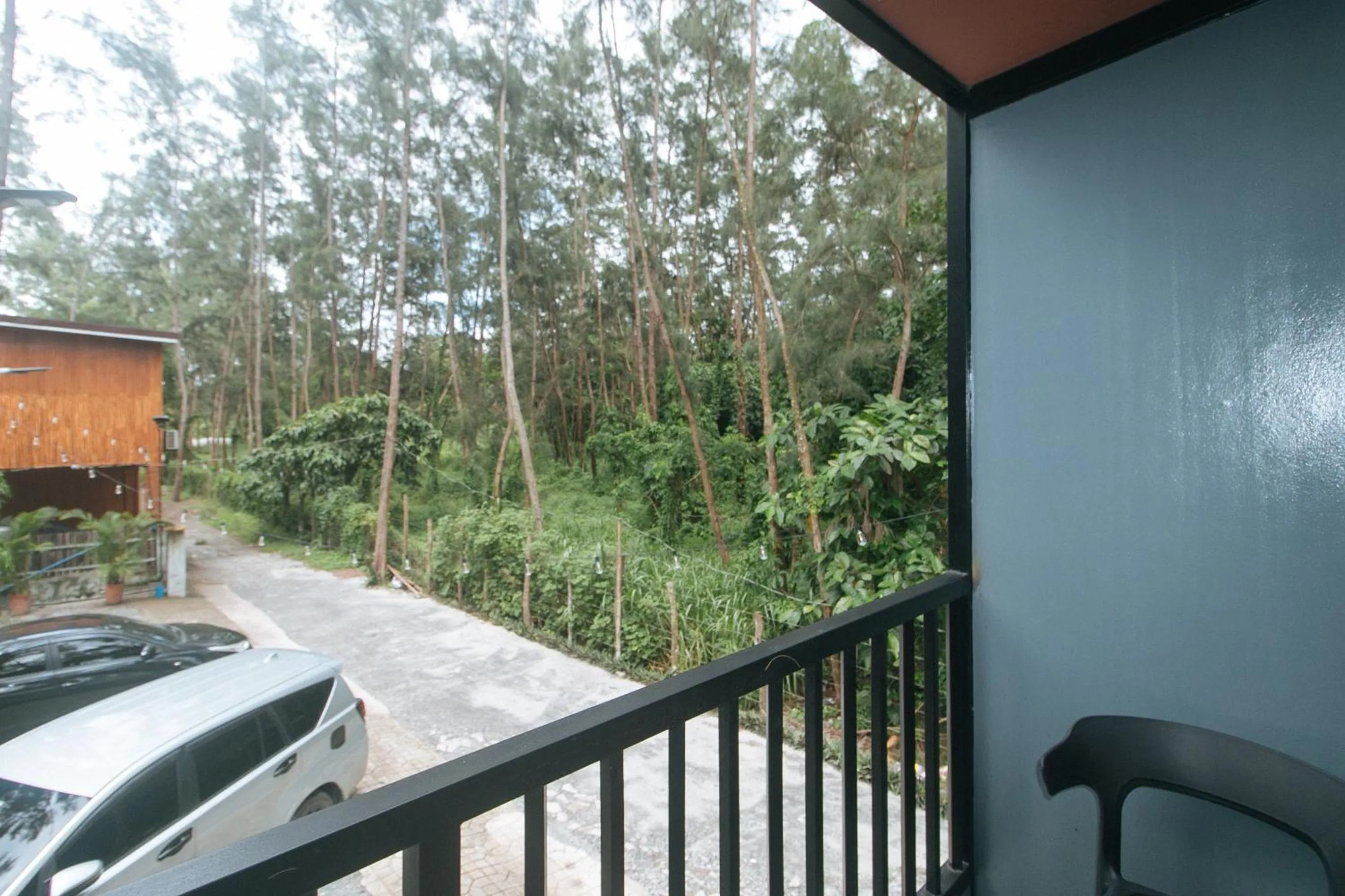 Balcony/Terrace in RedDoorz @ Dolce Cabanas Beach Resort