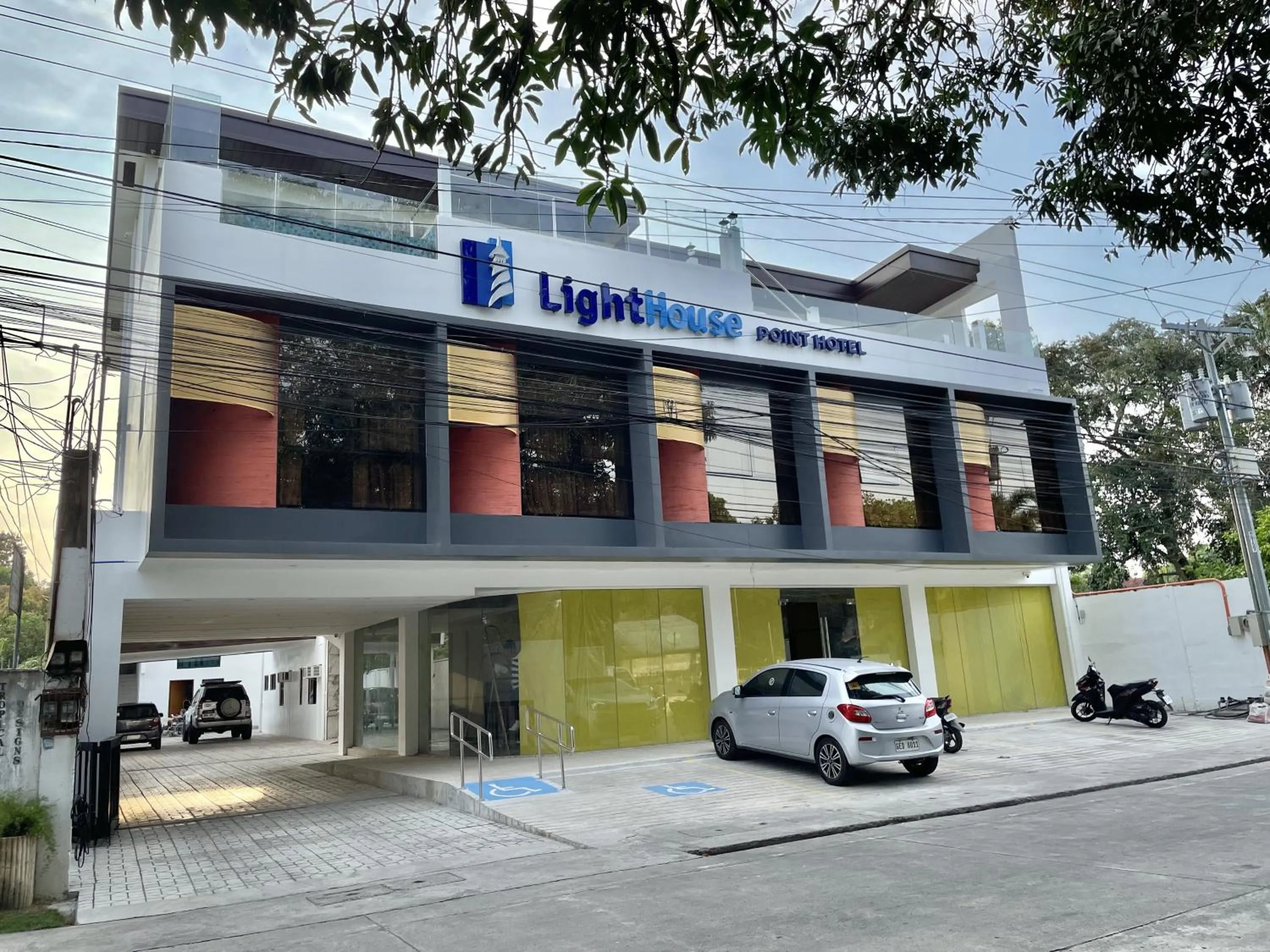 Property building in Lighthouse Point Hotel