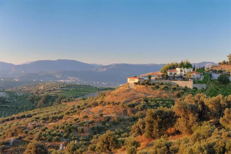 Rafkos Mansion with Private Pool and Amazing View