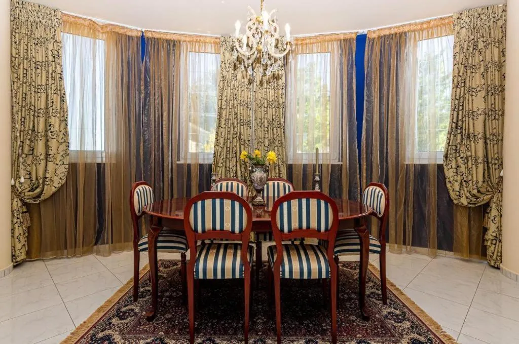 Rafkos Mansion with Private Pool and Amazing View