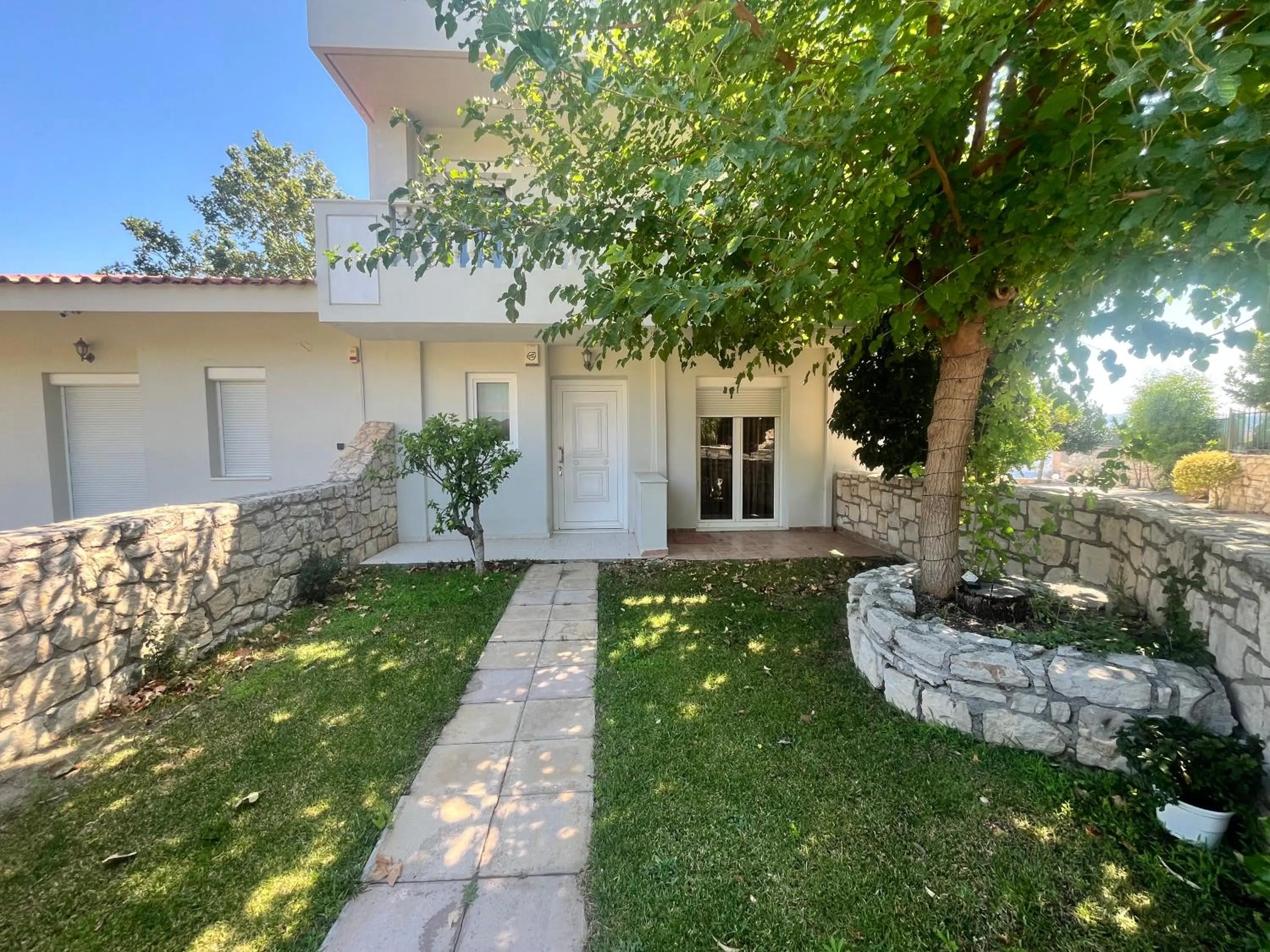 Rafkos Mansion with Private Pool and Amazing View