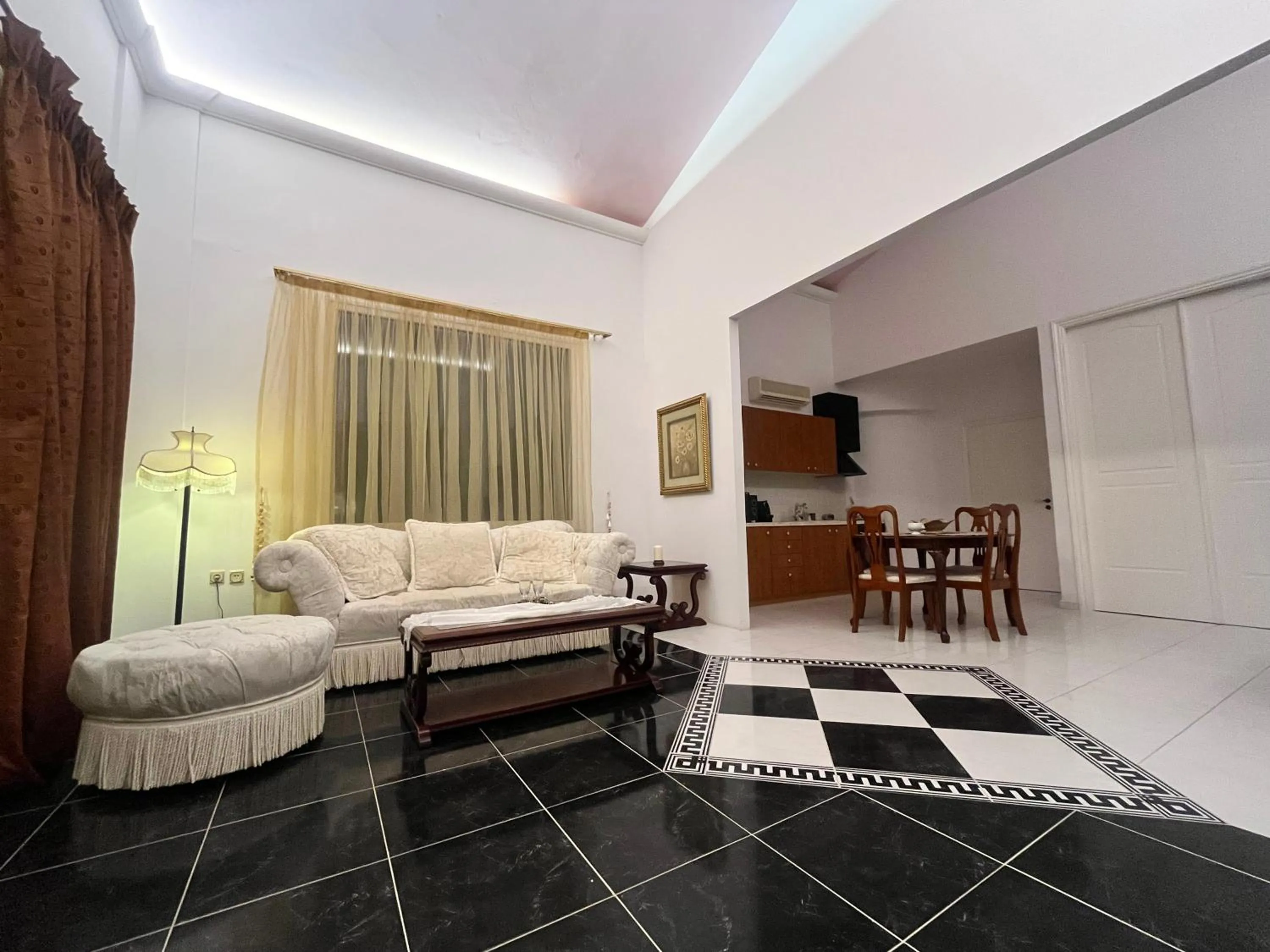 Rafkos Mansion with Private Pool and Amazing View