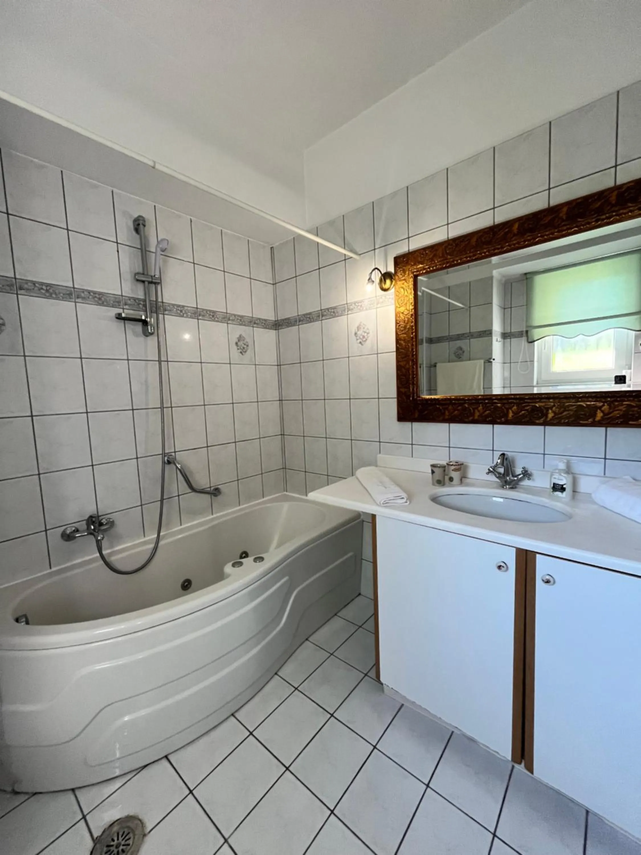 Rafkos Mansion with Private Pool and Amazing View