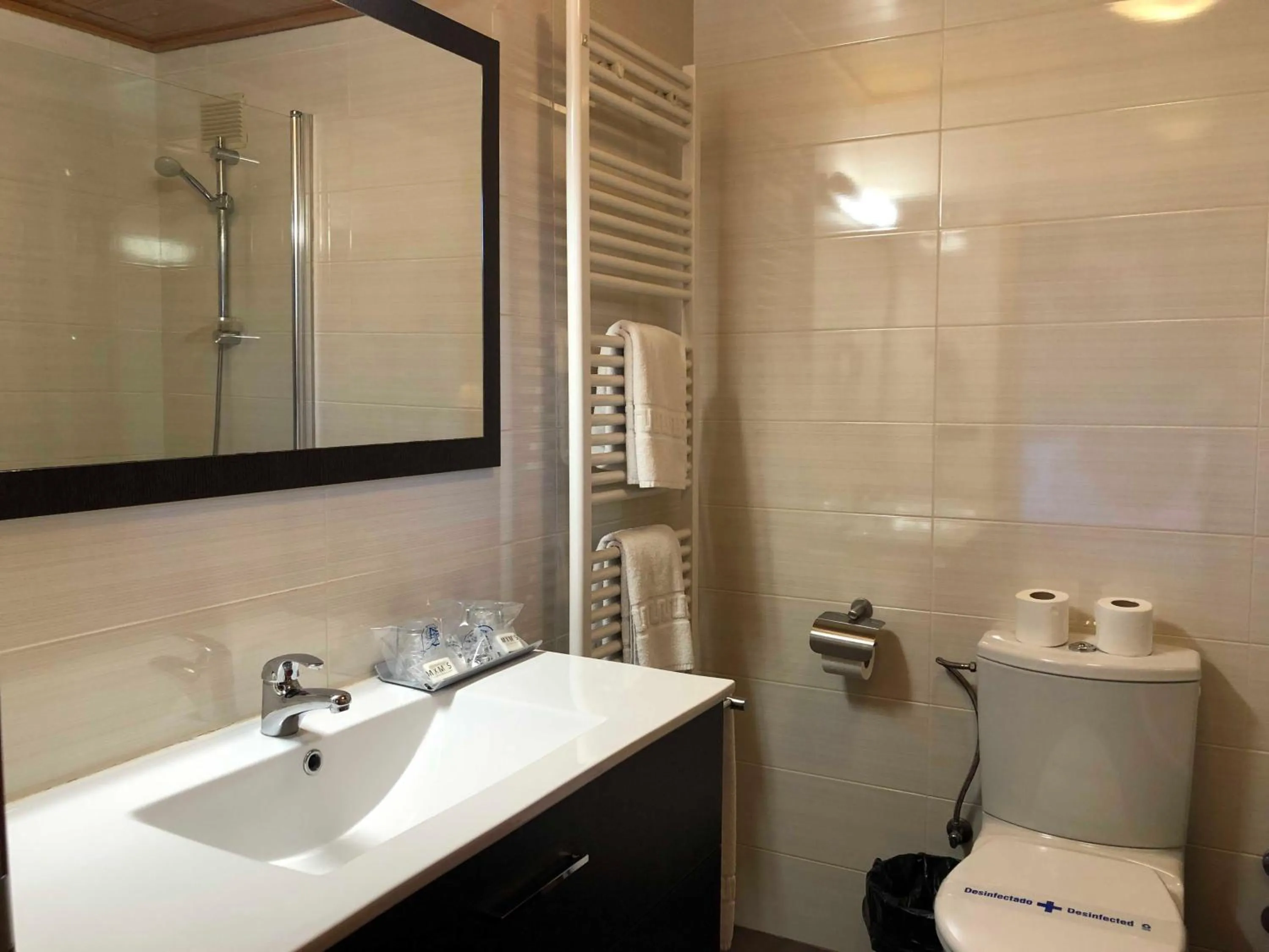 Bathroom in Hotel Solineu