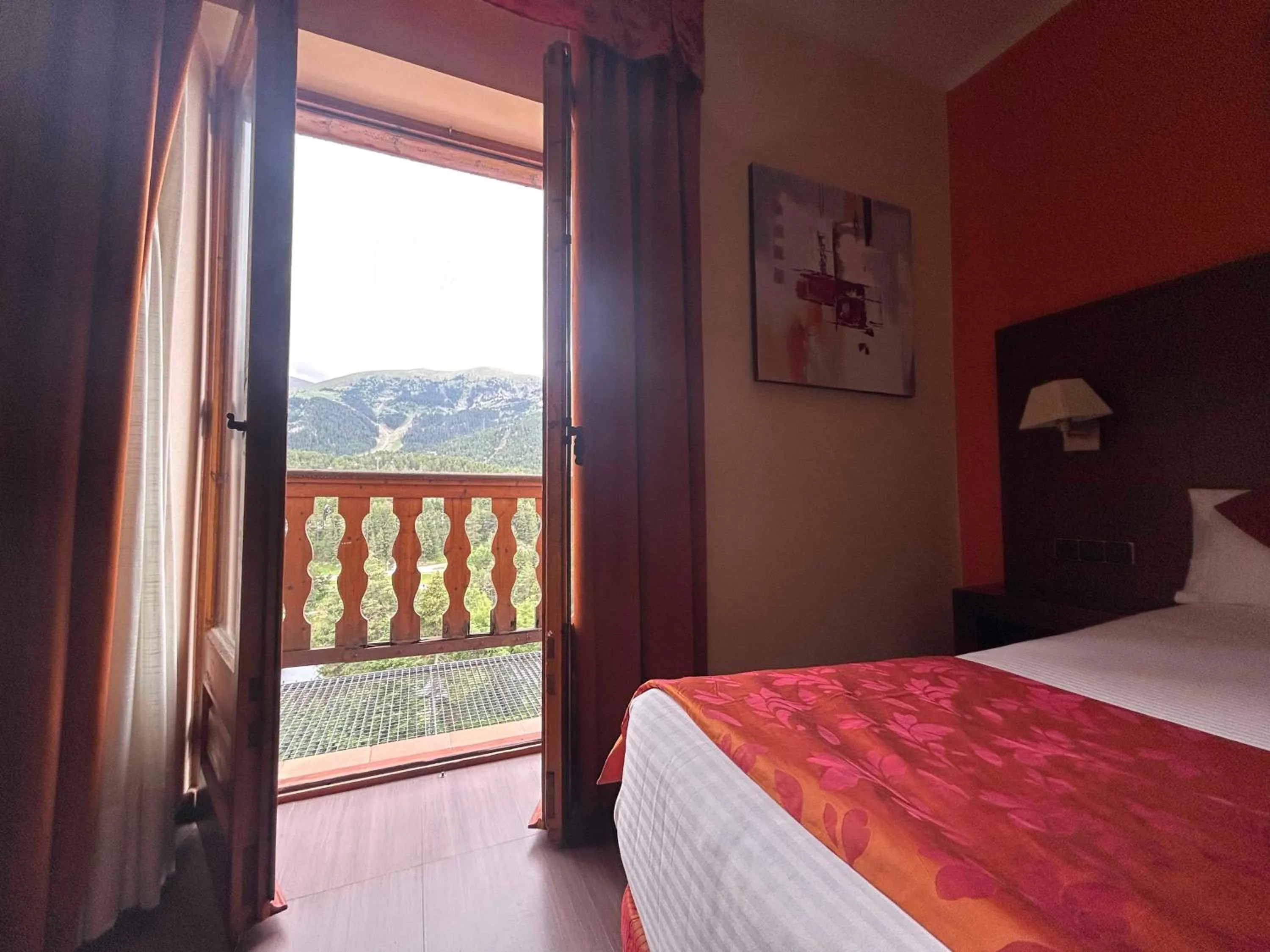 Balcony/Terrace, Bed in Hotel Solineu