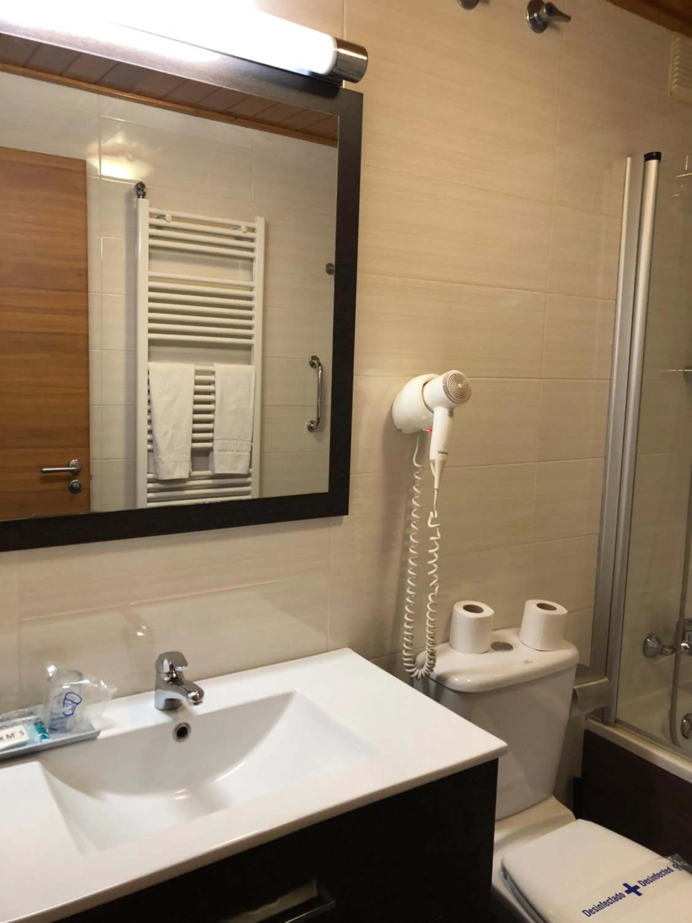 Bathroom in Hotel Solineu