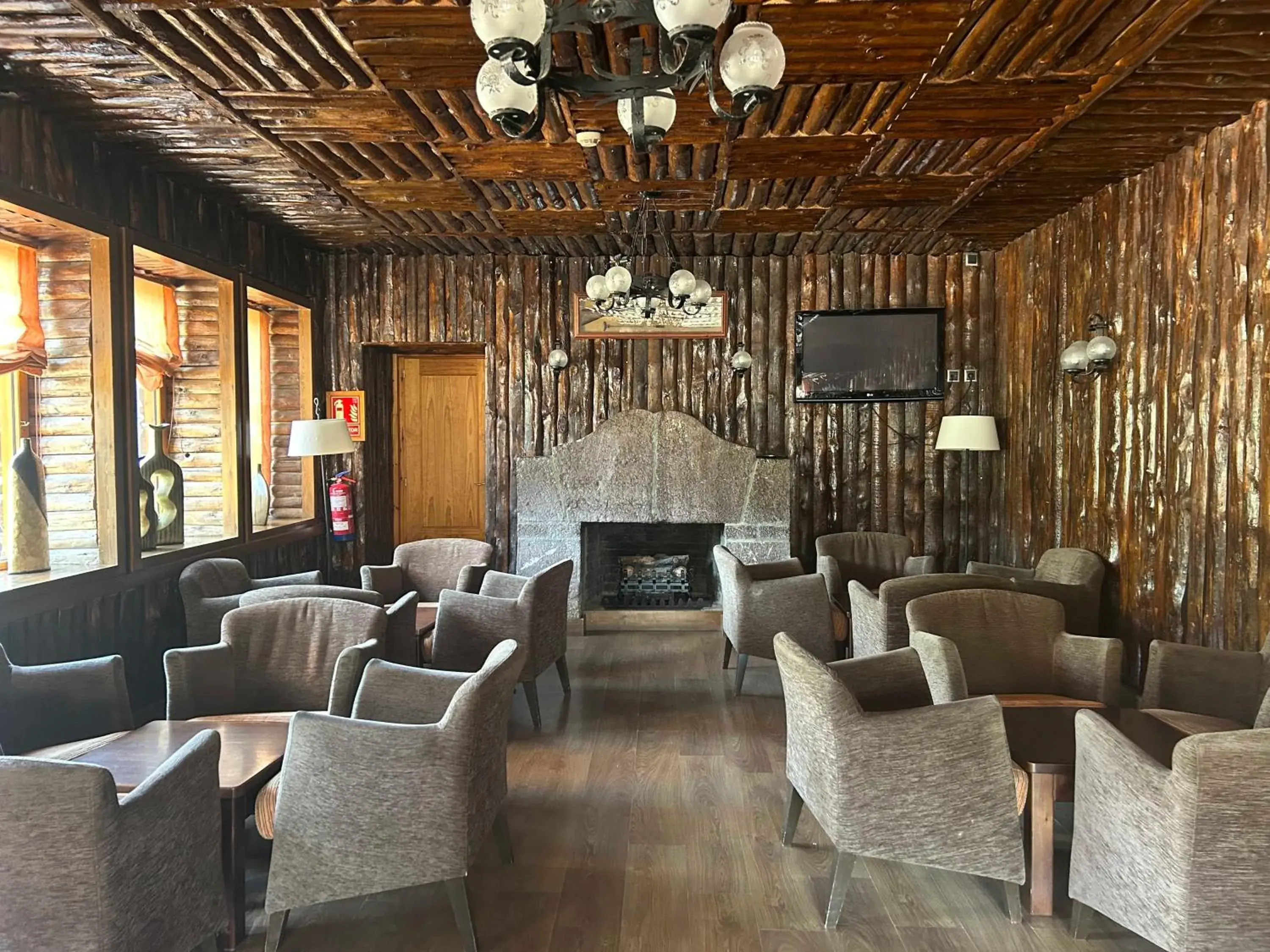 Lounge or bar in Hotel Solineu Lounge or bar in Hotel Solineu