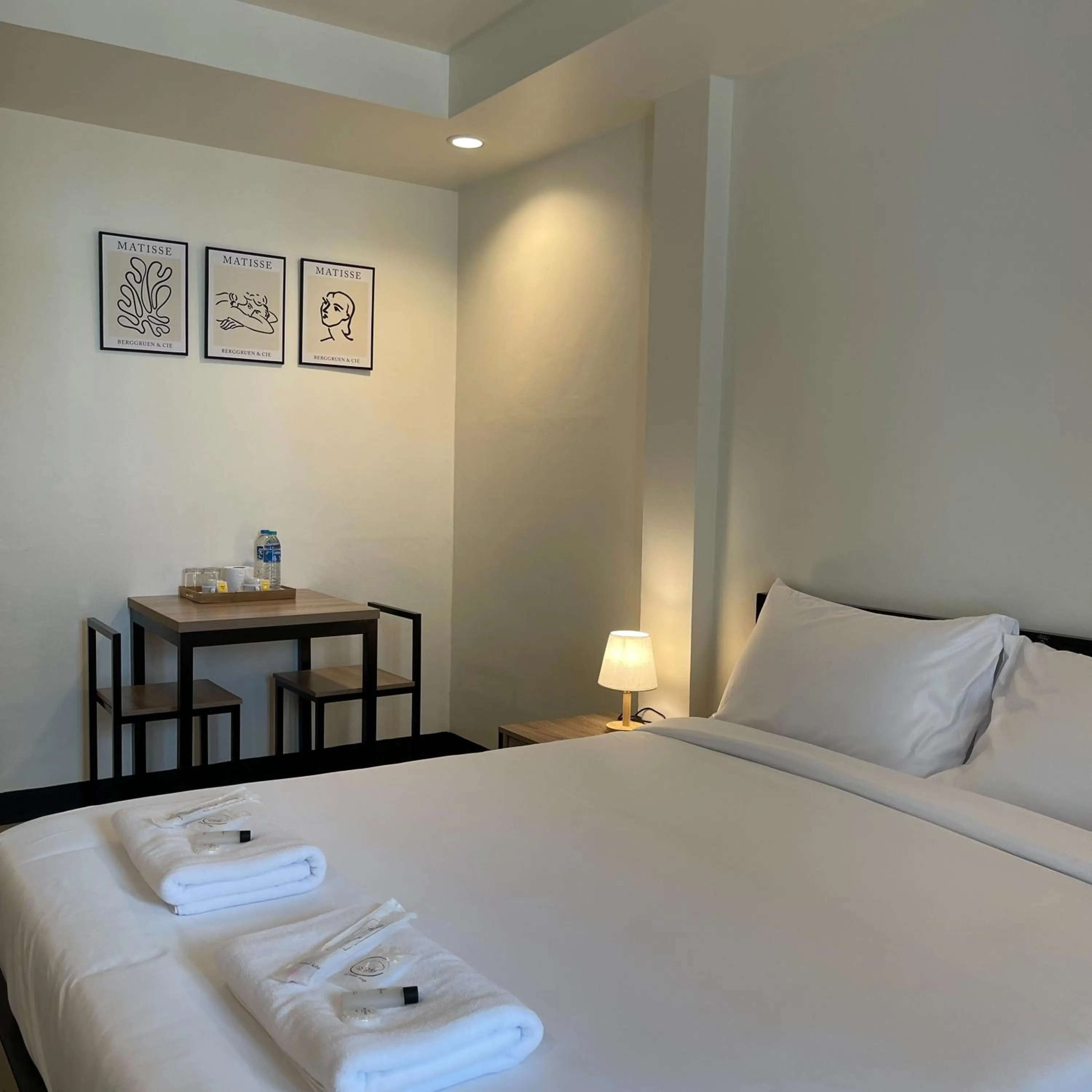 Bed in Ivory House Sriracha