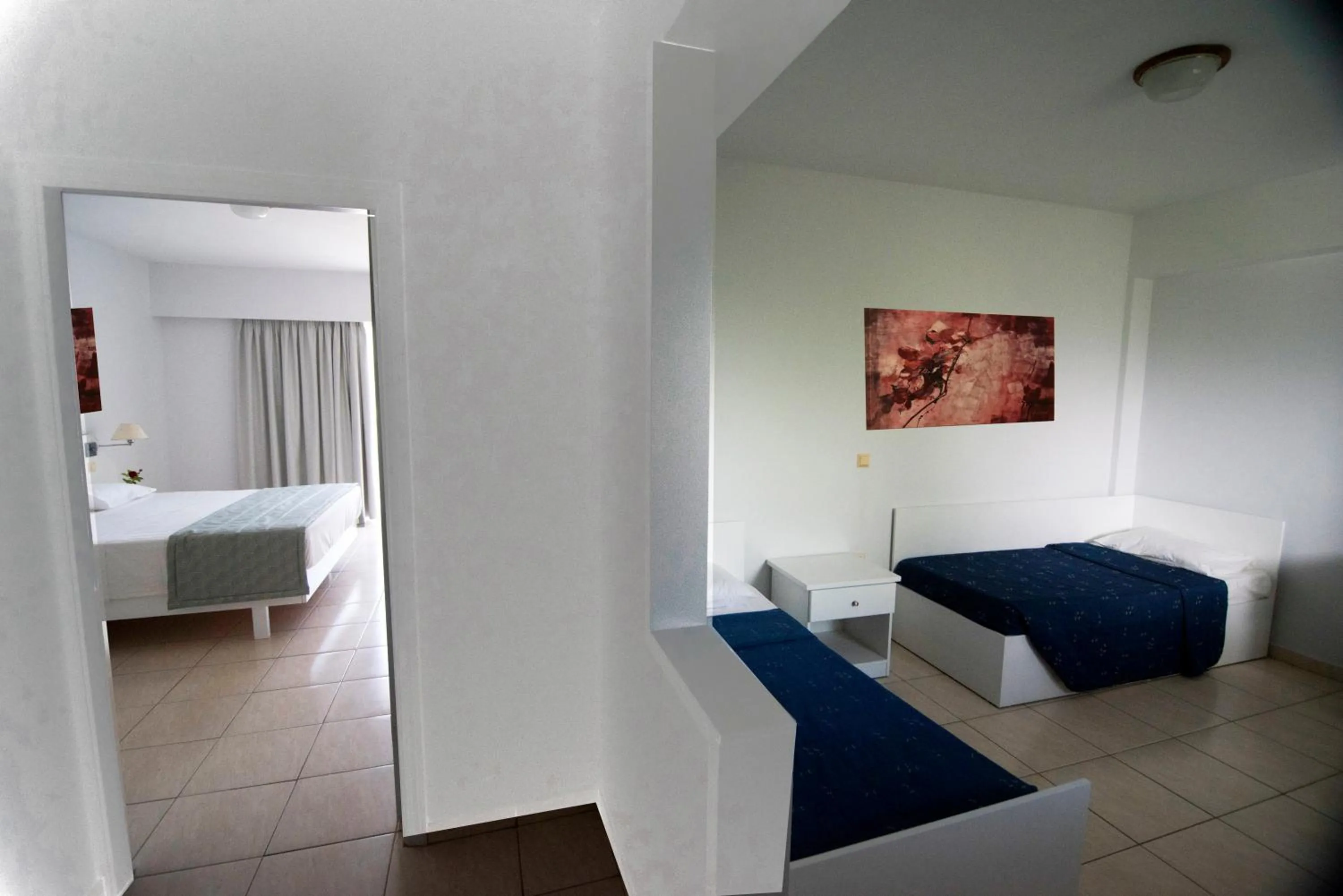 Photo of the whole room in Evripides Village