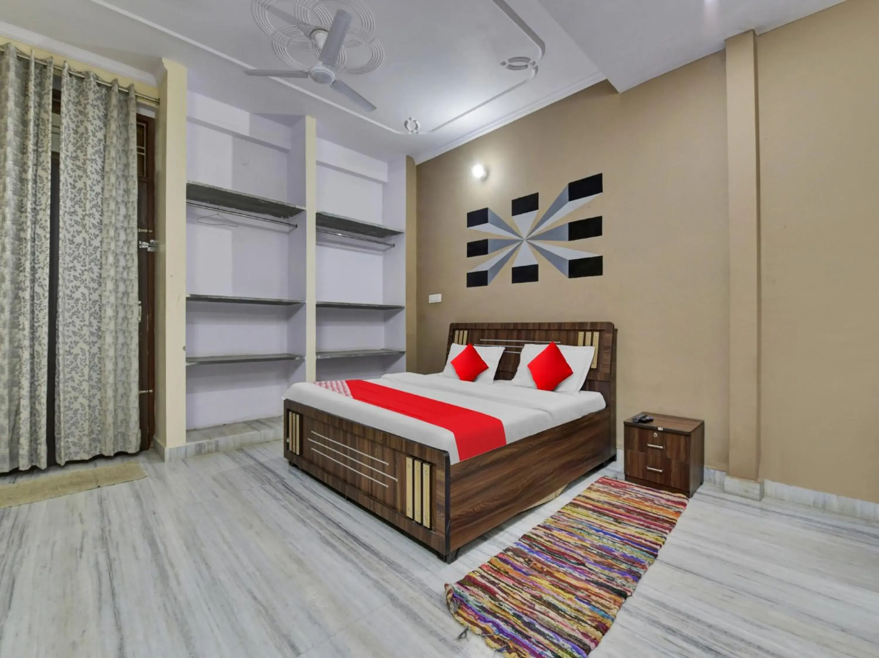 Bedroom in Hotel O Hastinapur Residency Bedroom in Hotel O Hastinapur Residency