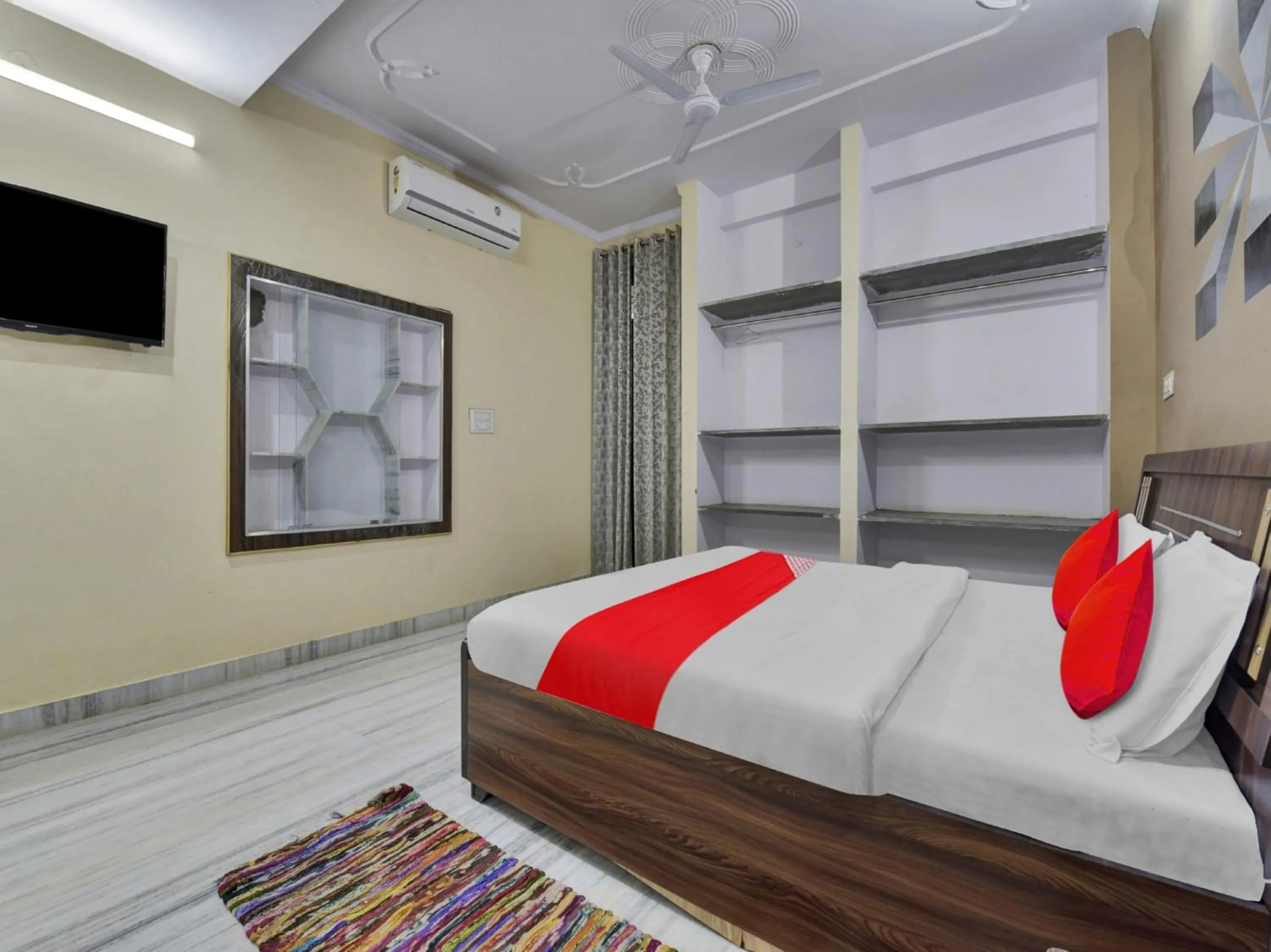 Bedroom in Hotel O Hastinapur Residency
