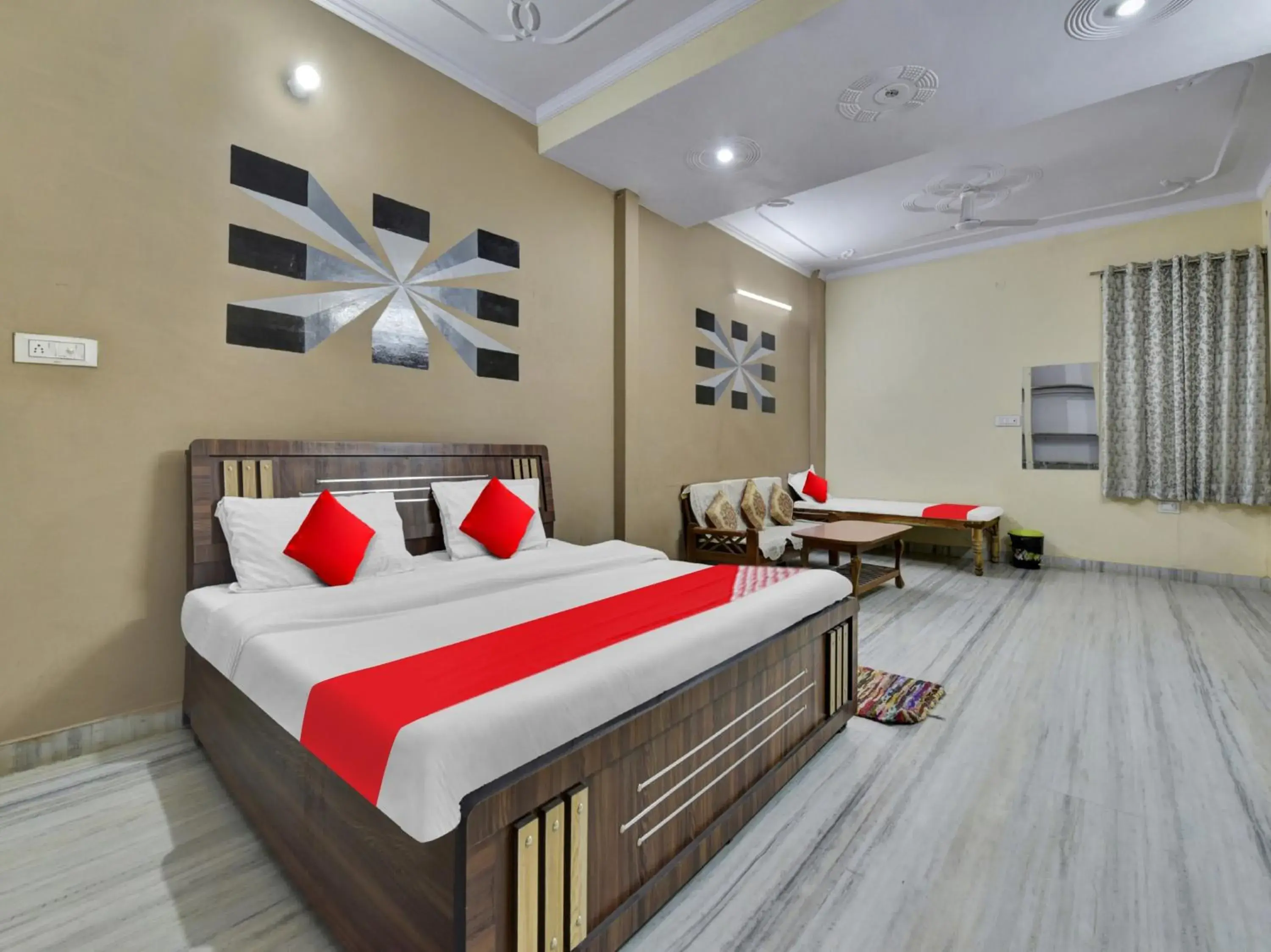Bedroom in Hotel O Hastinapur Residency Bedroom in Hotel O Hastinapur Residency