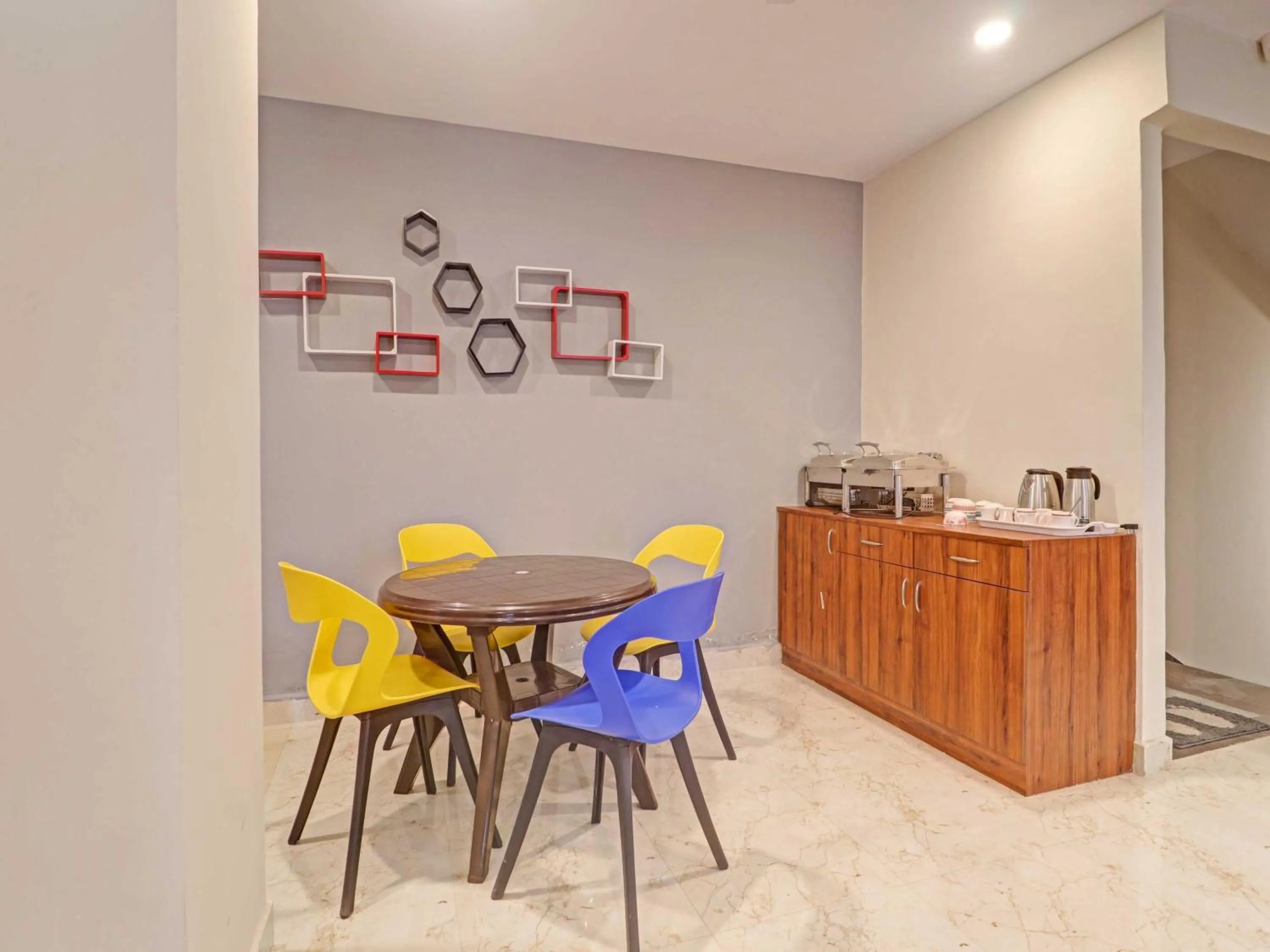 Restaurant/places to eat in Townhouse White Ridge KPHB OPP JNTU