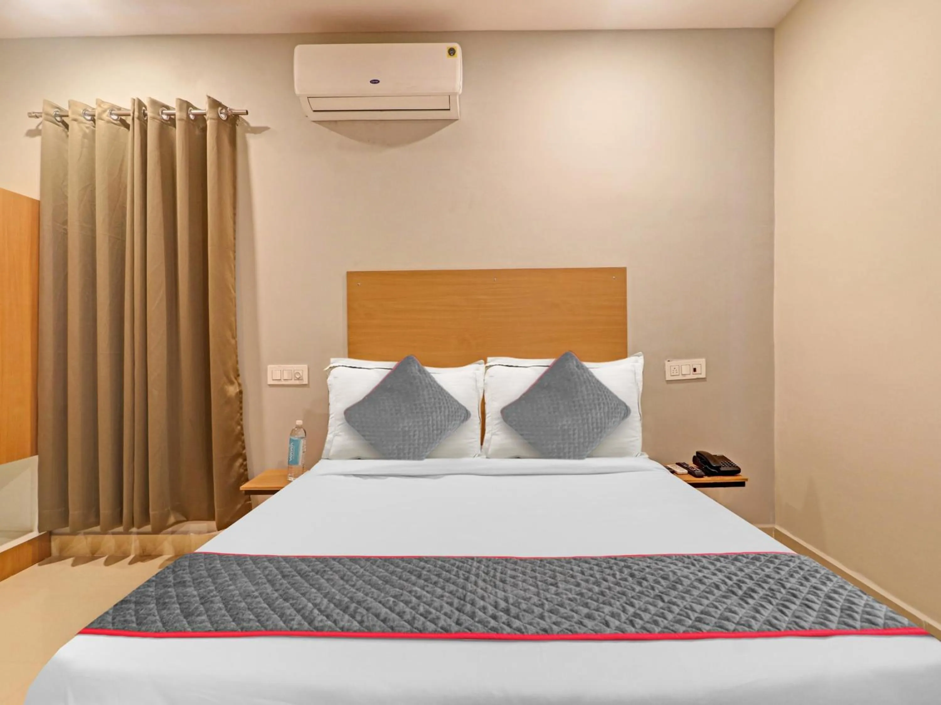 Bedroom in Townhouse White Ridge KPHB OPP JNTU