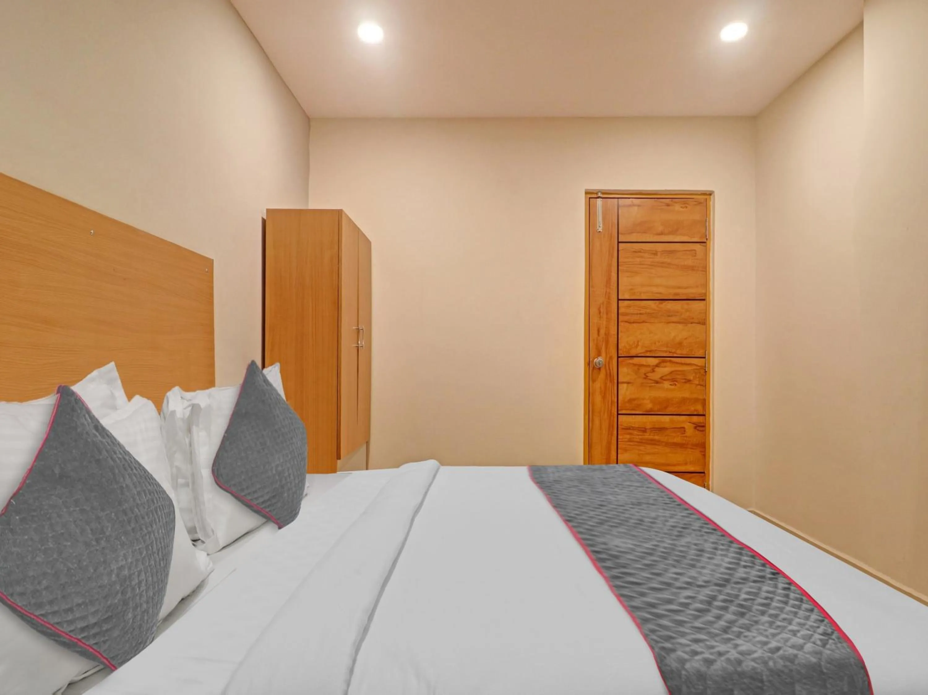 Bedroom in Townhouse White Ridge KPHB OPP JNTU