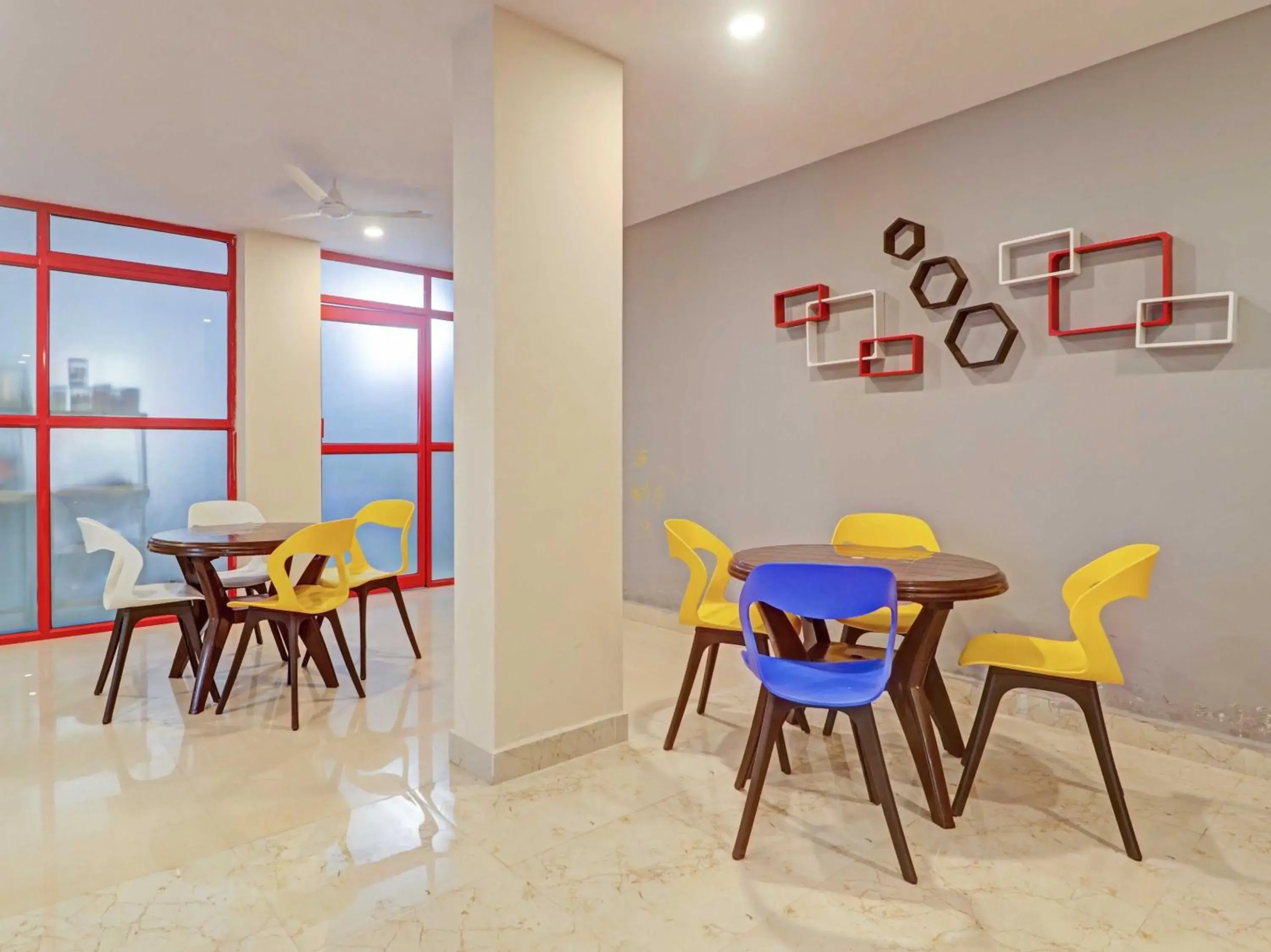 Restaurant/places to eat in Townhouse White Ridge KPHB OPP JNTU Restaurant/places to eat in Townhouse White Ridge KPHB OPP JNTU