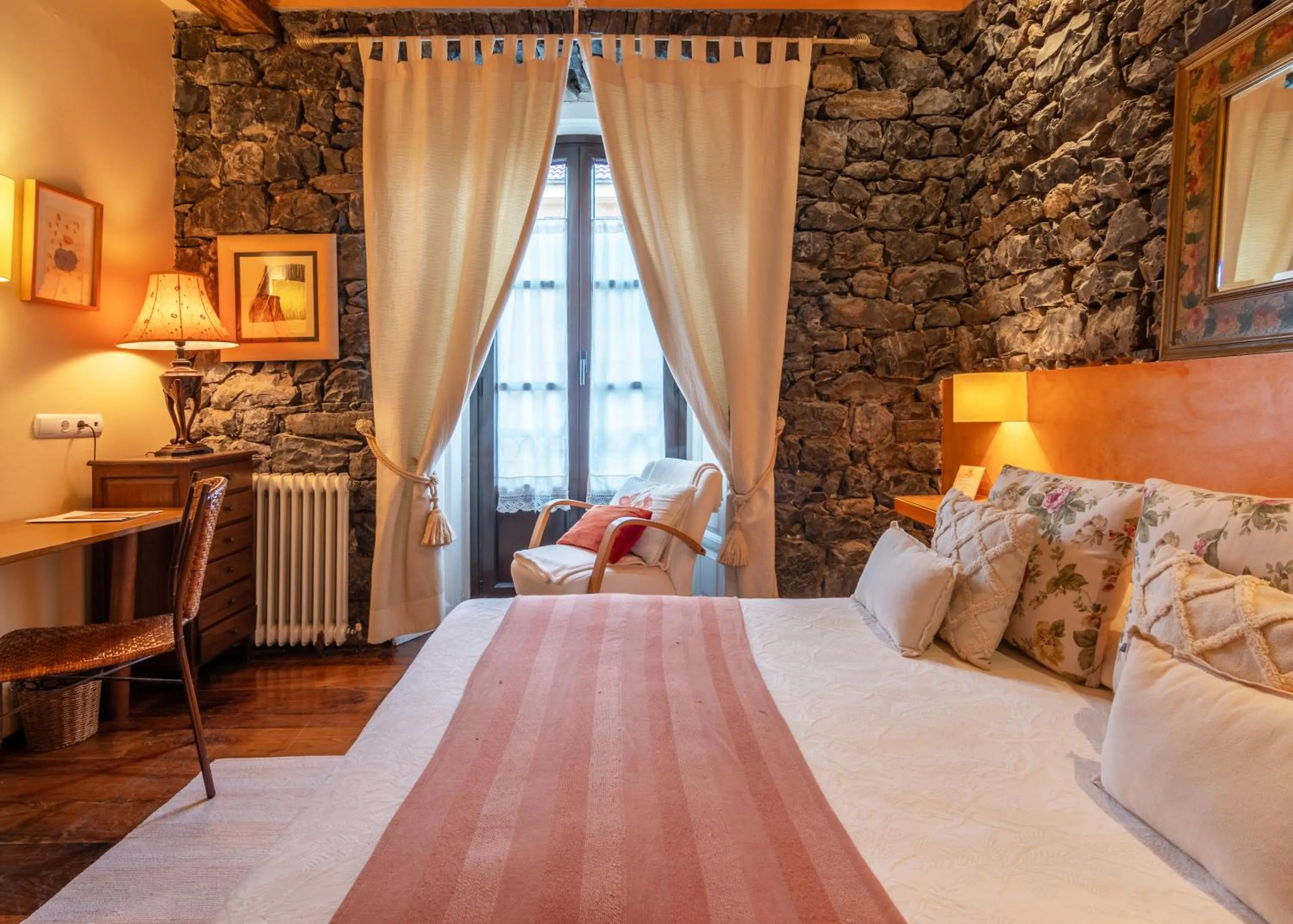 Bedroom, Bed in Mar Del Sueve