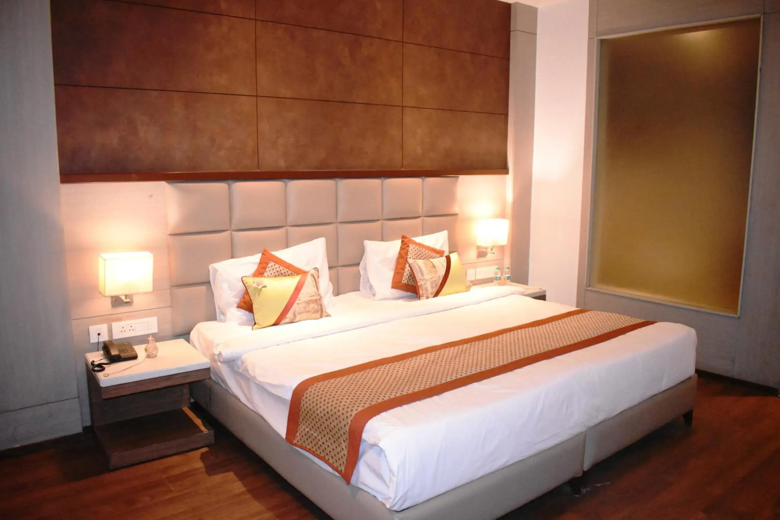 Deluxe Double Room in Lemonwood Suites by F9 Hotels - Trivoli Garden Chhatarpur Deluxe Double Room in Lemonwood Suites by F9 Hotels - Trivoli Garden Chhatarpur