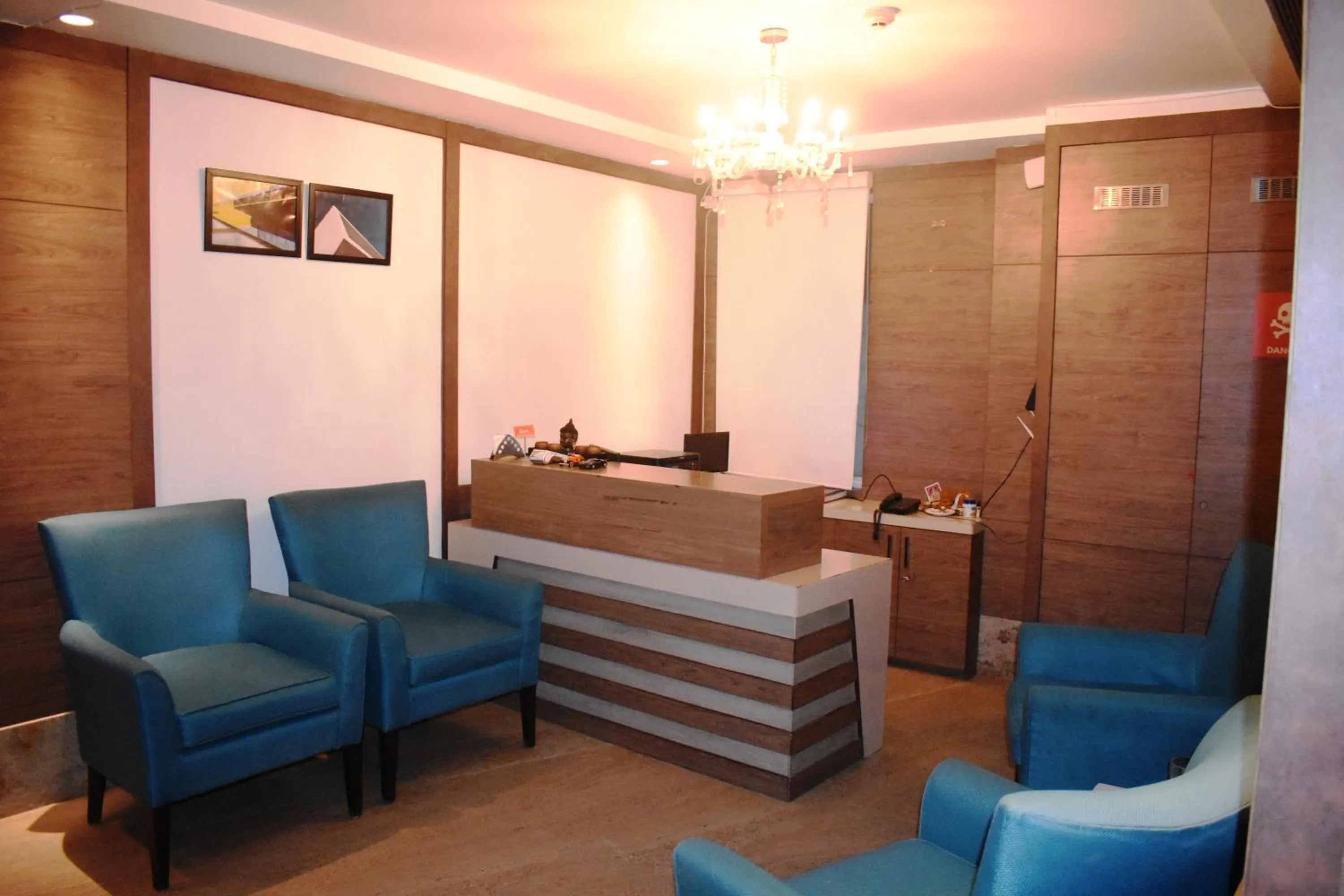 Seating Area in Lemonwood Suites by F9 Hotels - Trivoli Garden Chhatarpur