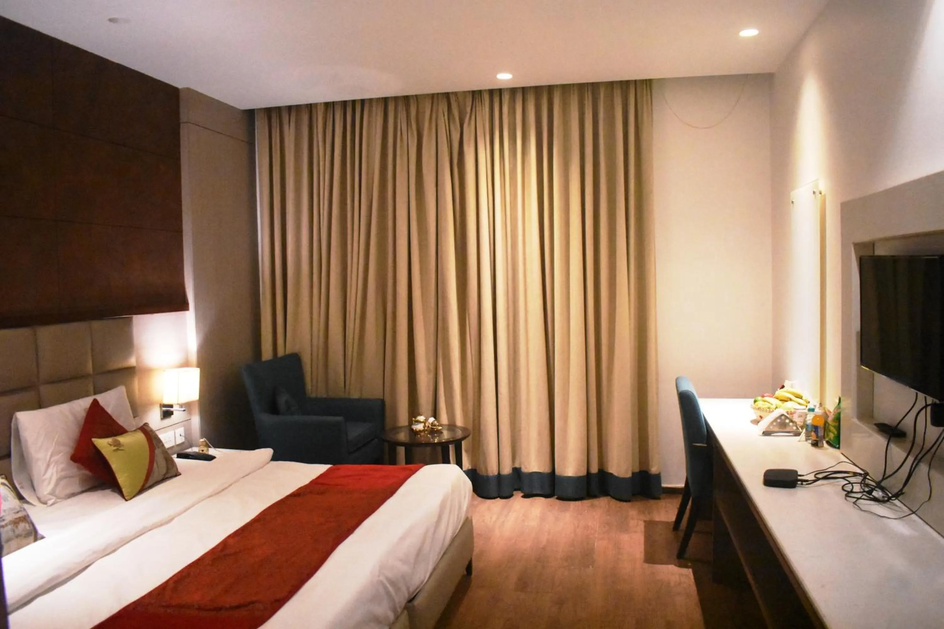 Communal lounge/ TV room, Bed in Lemonwood Suites by F9 Hotels - Trivoli Garden Chhatarpur