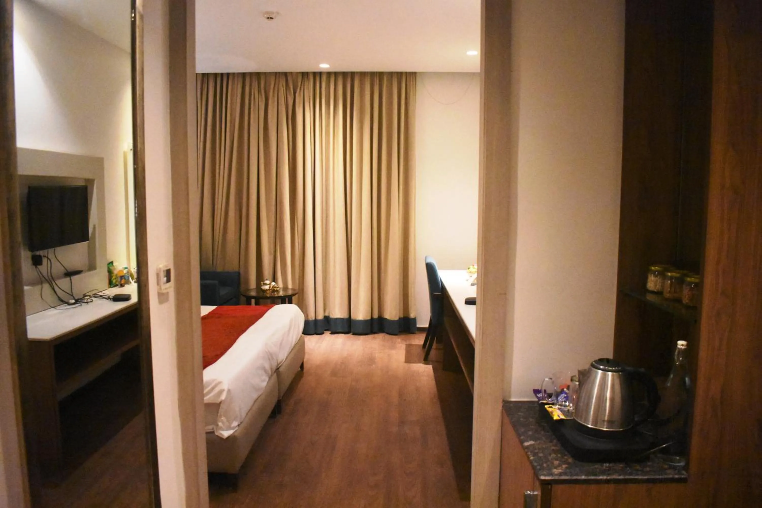 Bed in Lemonwood Suites by F9 Hotels - Trivoli Garden Chhatarpur