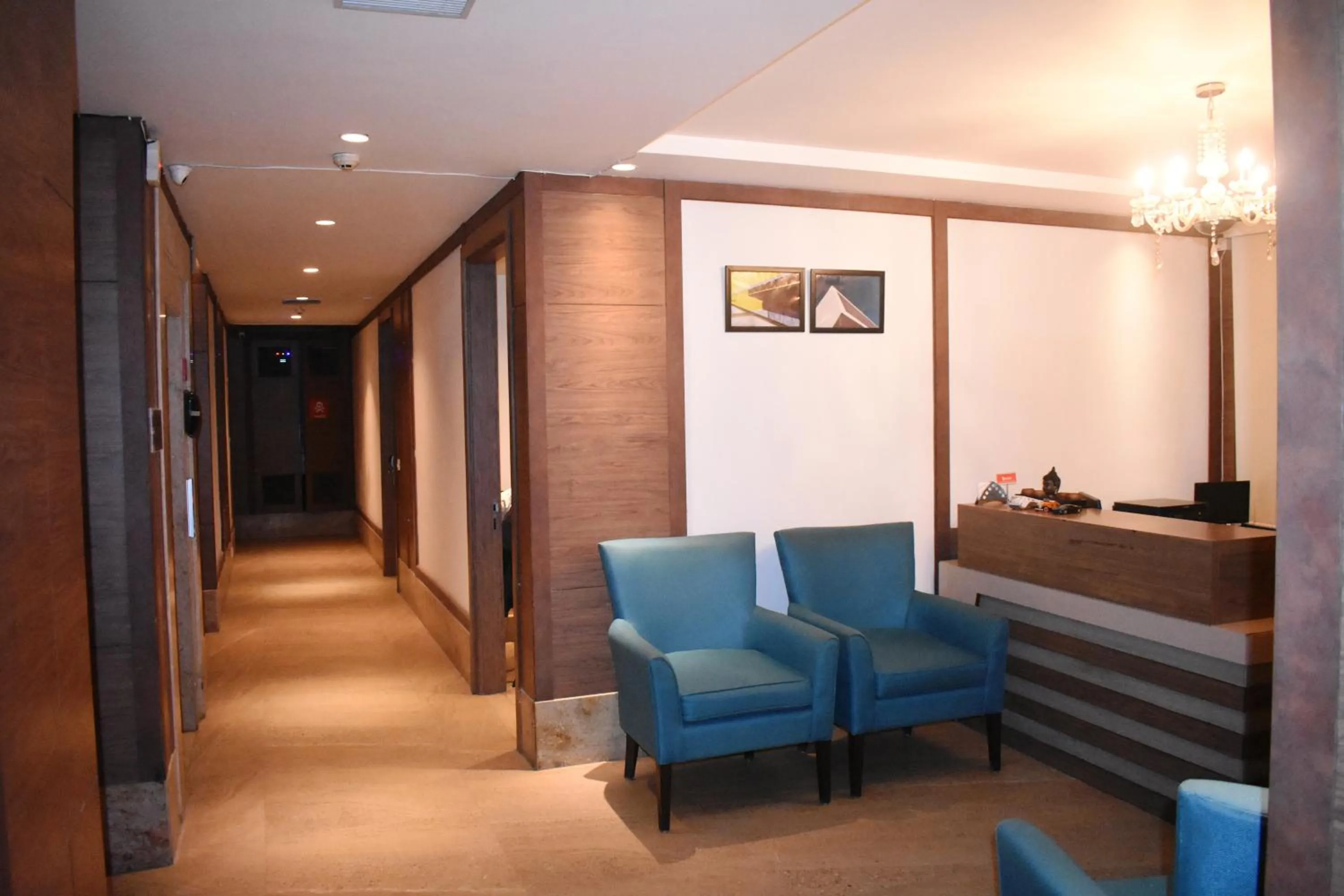 Seating area, Lobby/Reception in Lemonwood Suites by F9 Hotels - Trivoli Garden Chhatarpur
