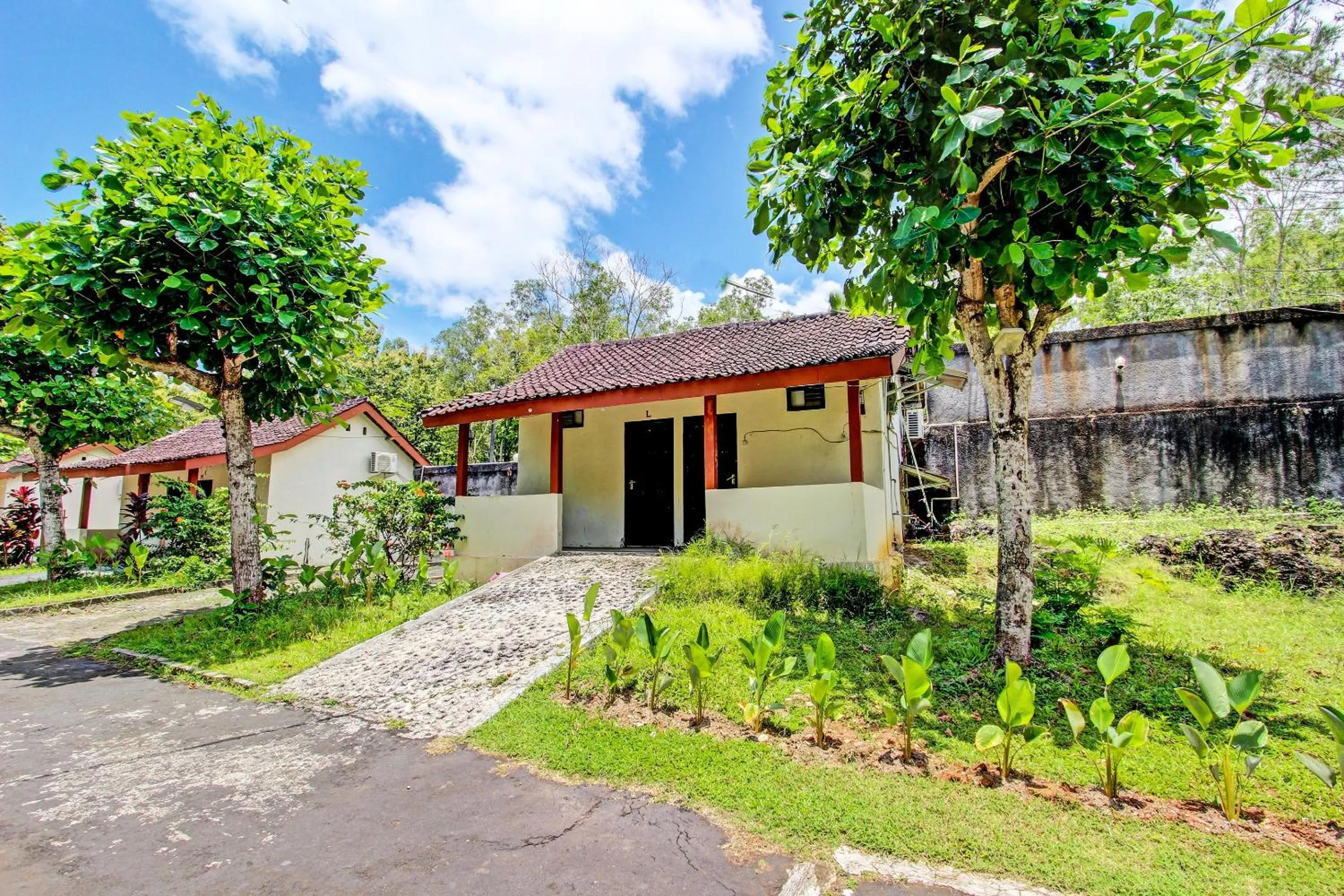 Facade/entrance in Hotel O Orchid Guest House