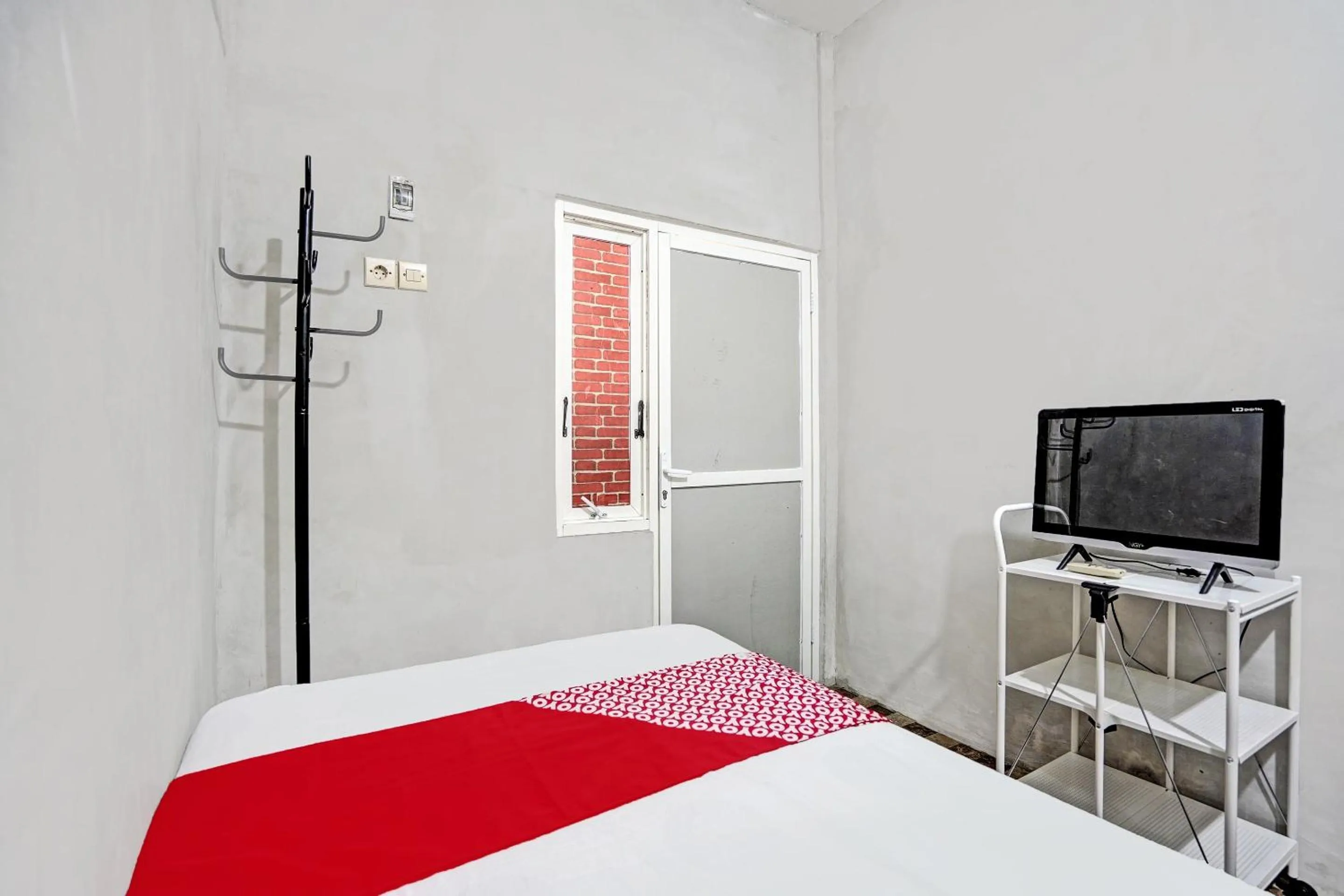 Bedroom in OYO Life 92310 Banyu Homestay
