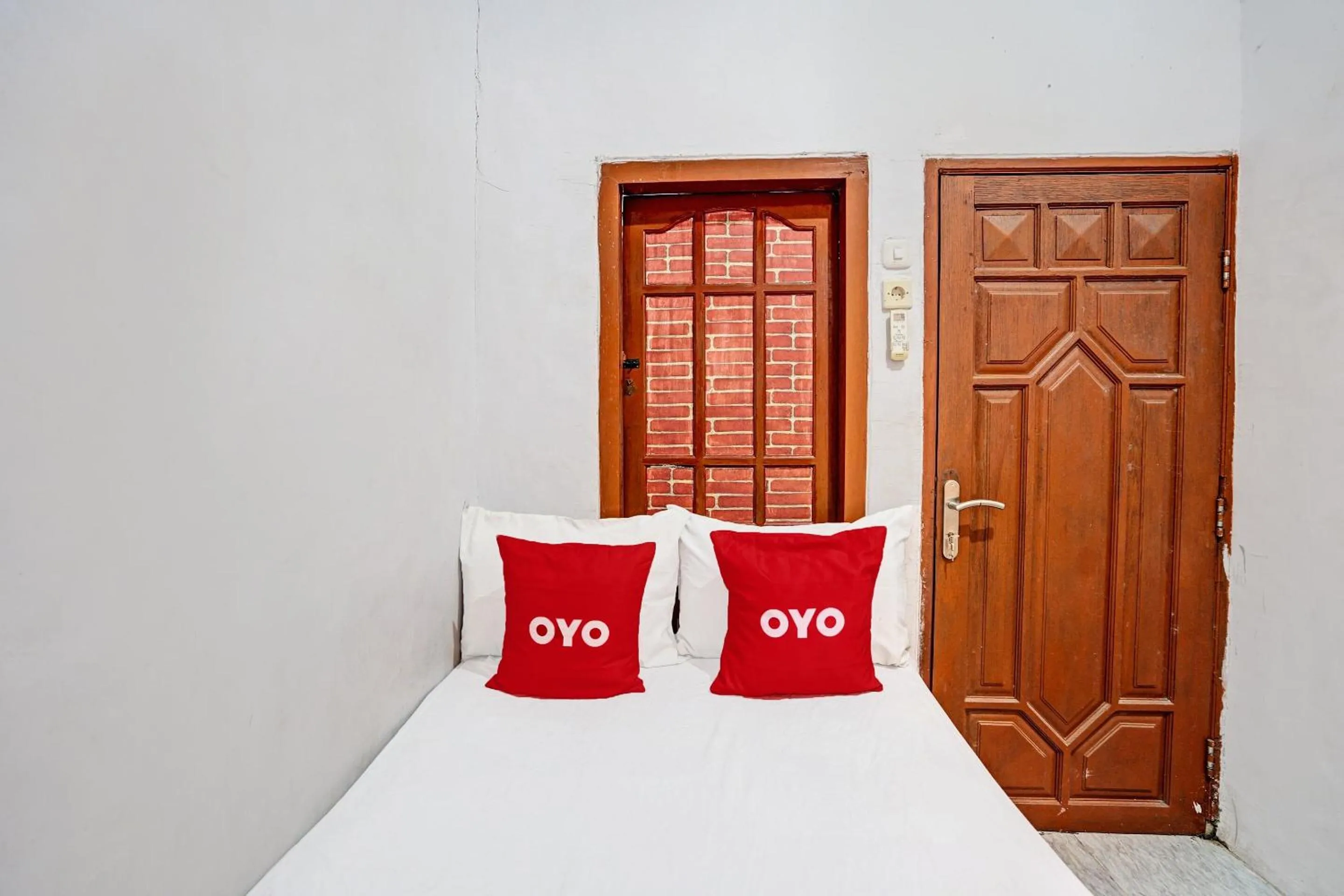 Bedroom in OYO Life 92310 Banyu Homestay