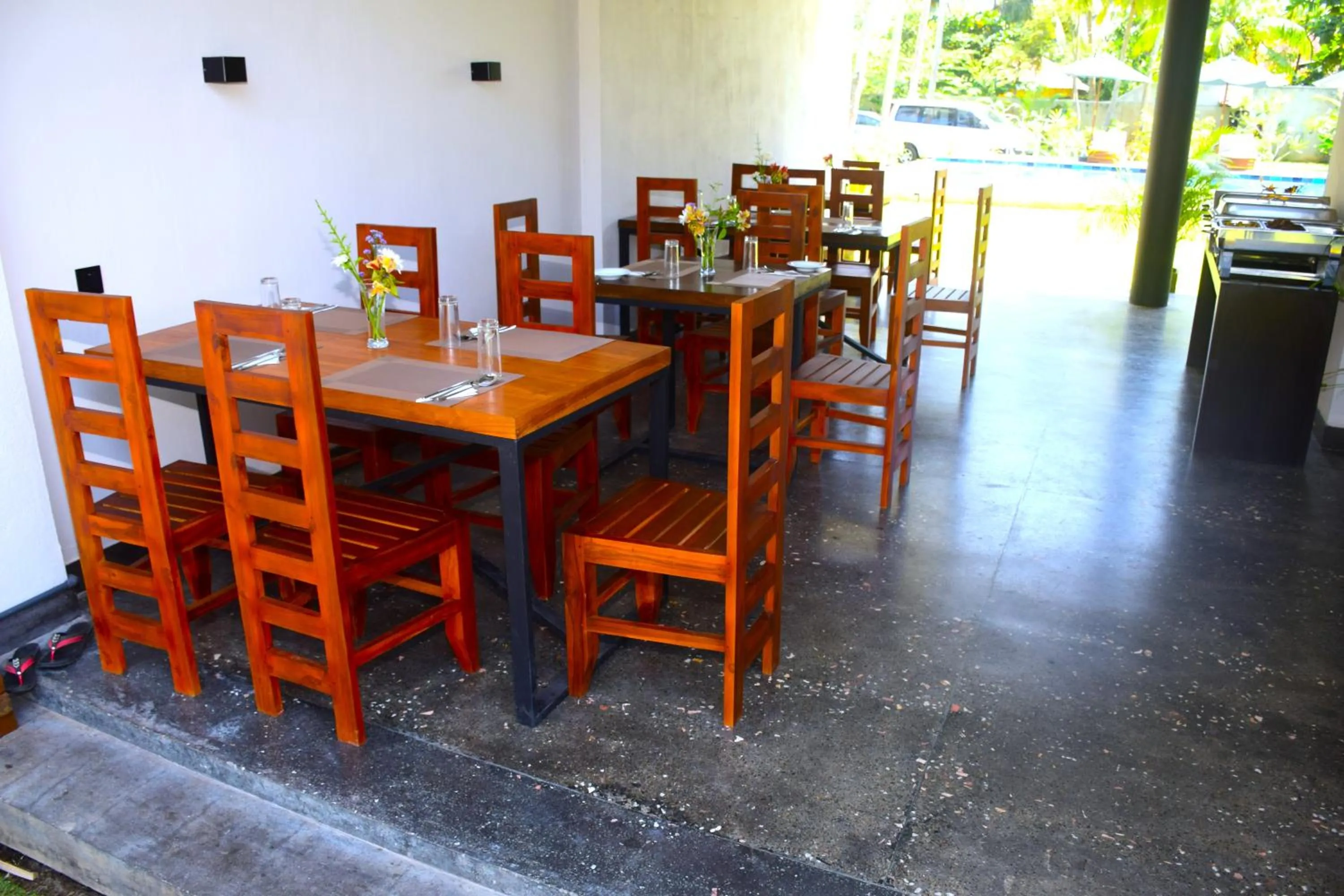 Restaurant/places to eat in Mango Tree Villa Bentota
