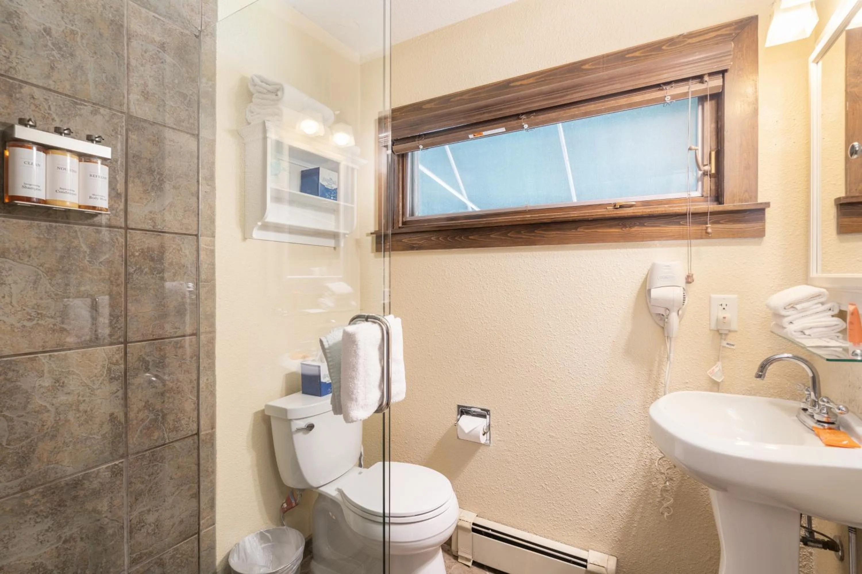 Manitou Lodge 1 by Alpine Lodging Telluride