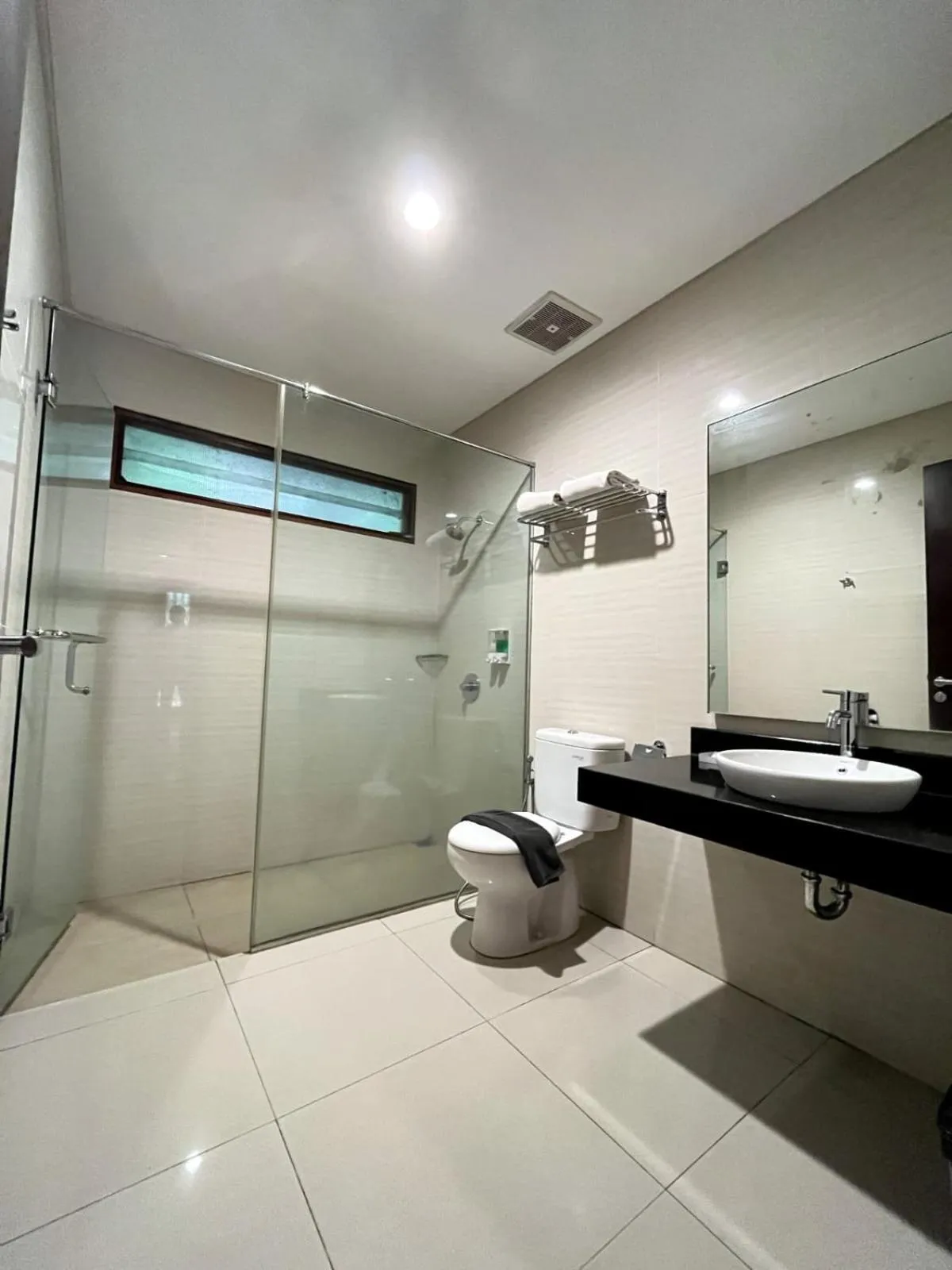 Shower in Lembah Permai Resort