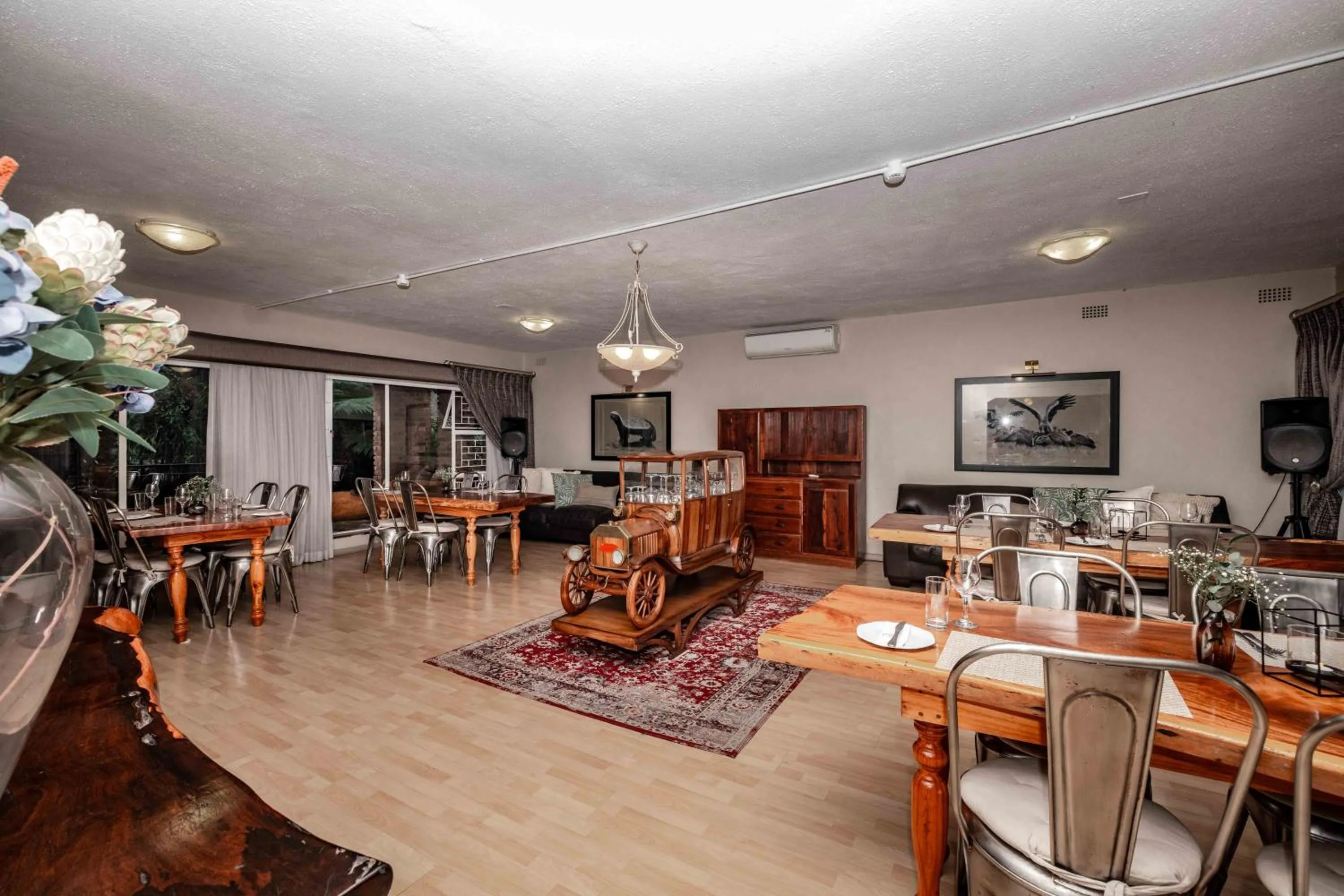 Restaurant/places to eat in The Green Lizard Guesthouse