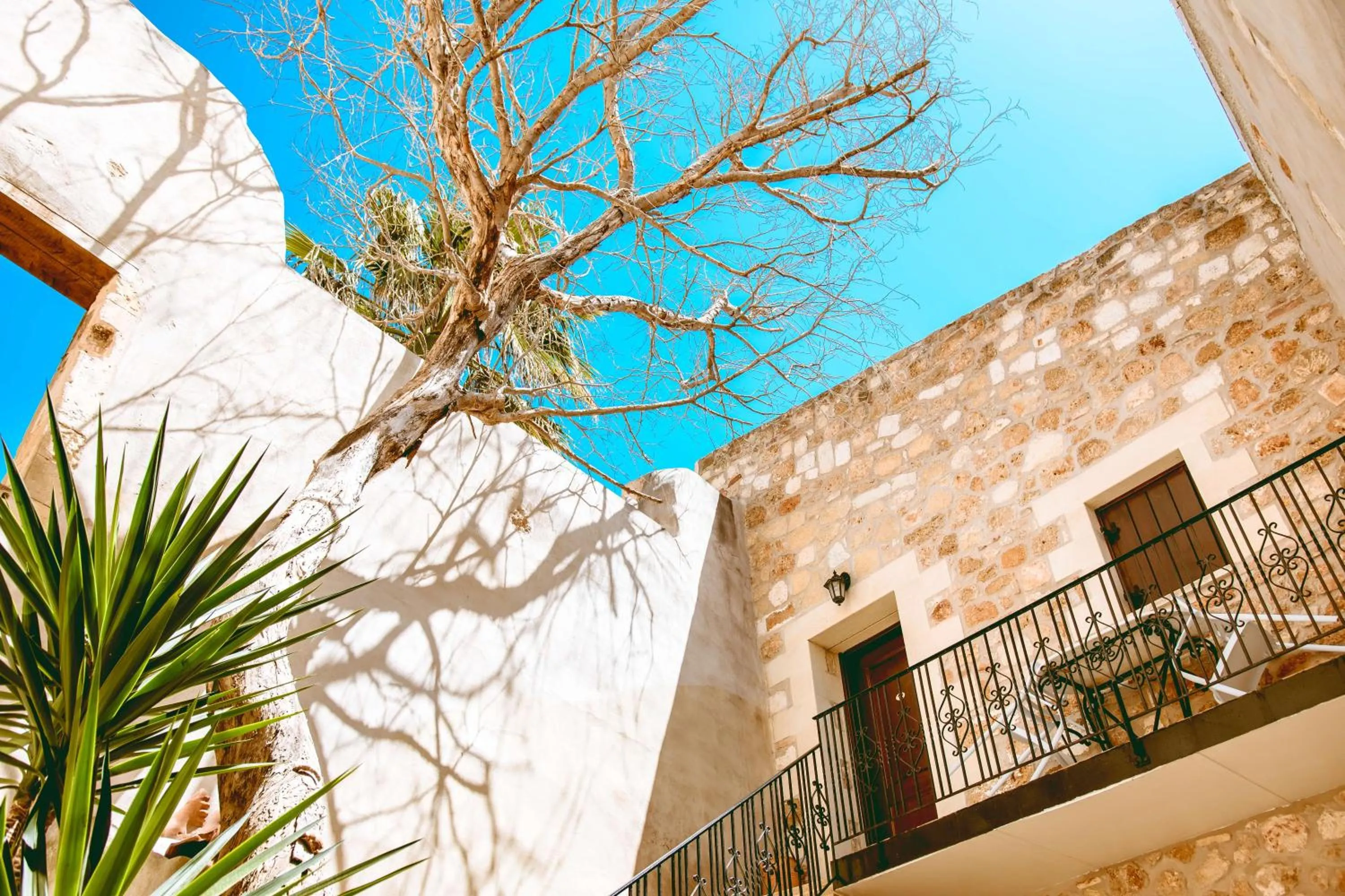 Property building in Bozzali Deluxe Hotel