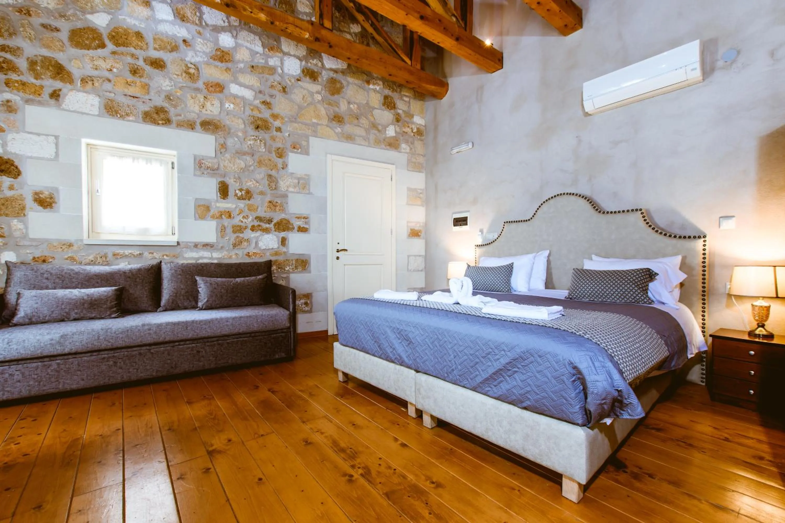 Bed in Bozzali Deluxe Hotel