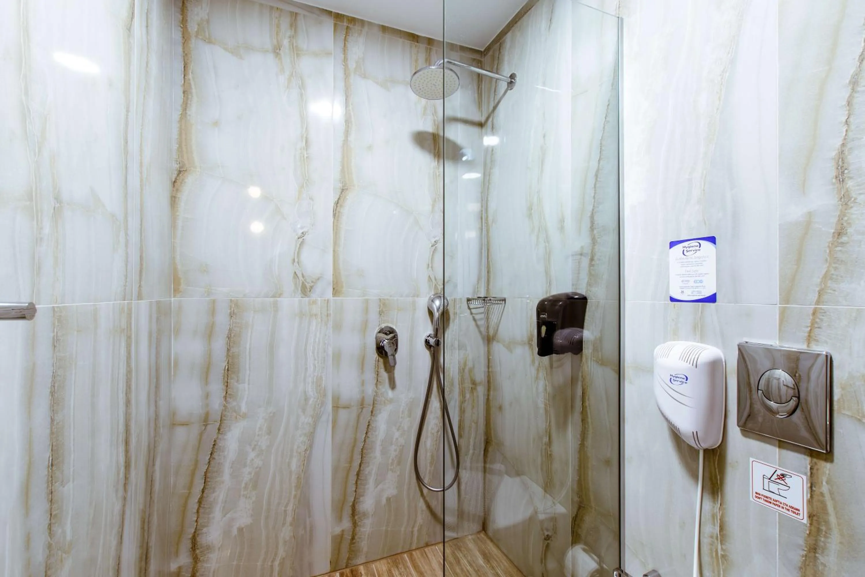 Shower in Bozzali Deluxe Hotel