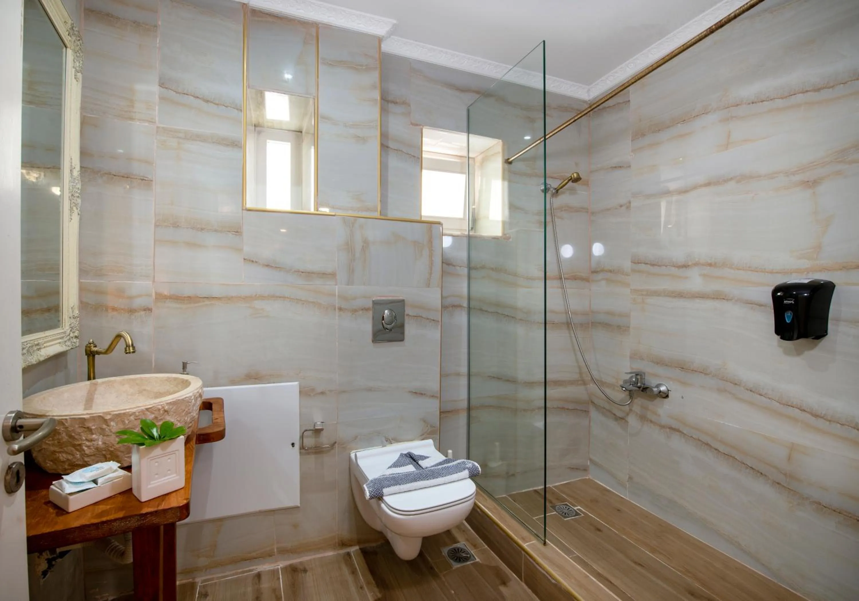 Bathroom in Bozzali Deluxe Hotel