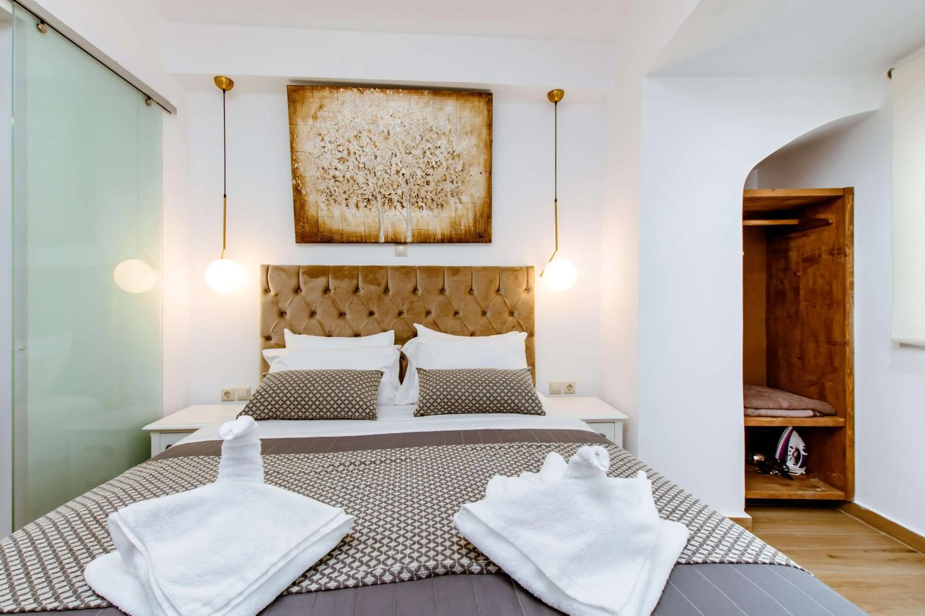 Bed in Bozzali Deluxe Hotel