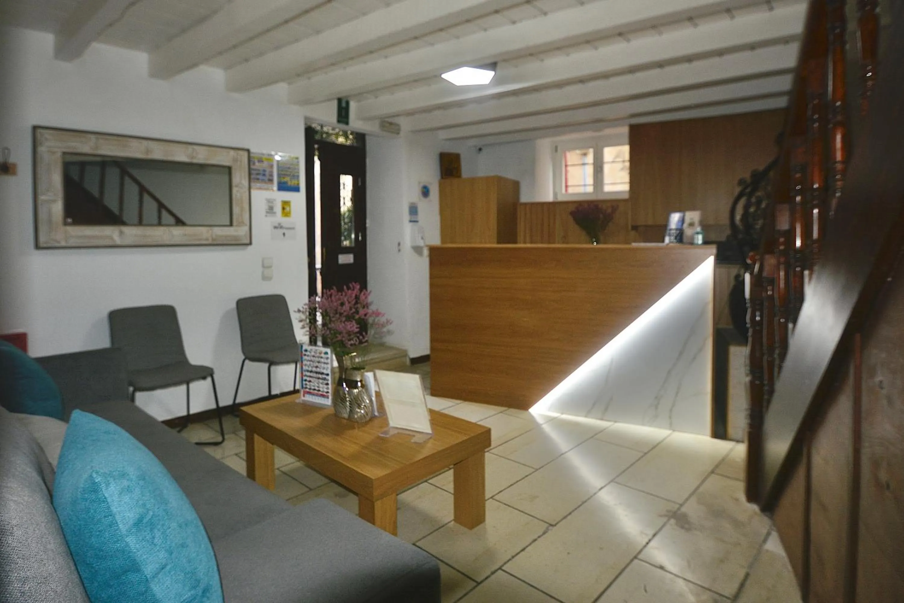 Bozzali Deluxe Hotel