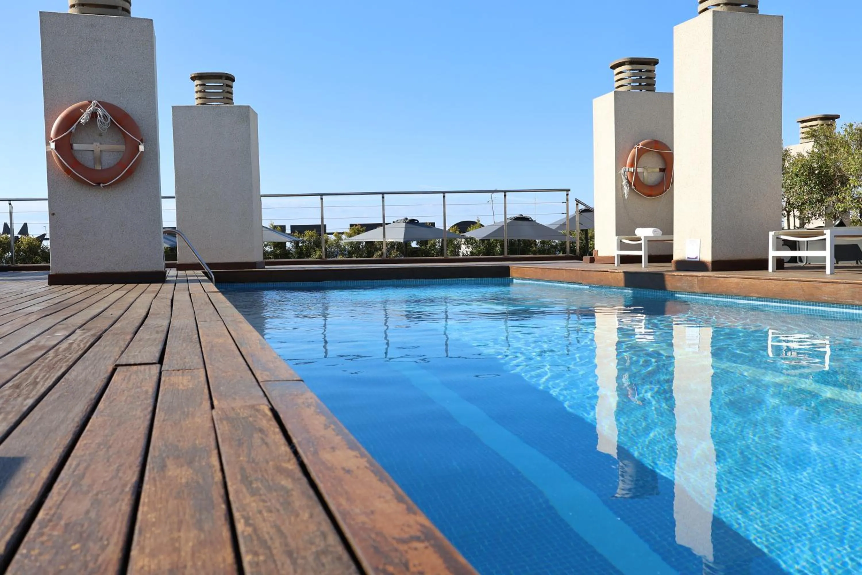 Swimming pool in Port Eugeni