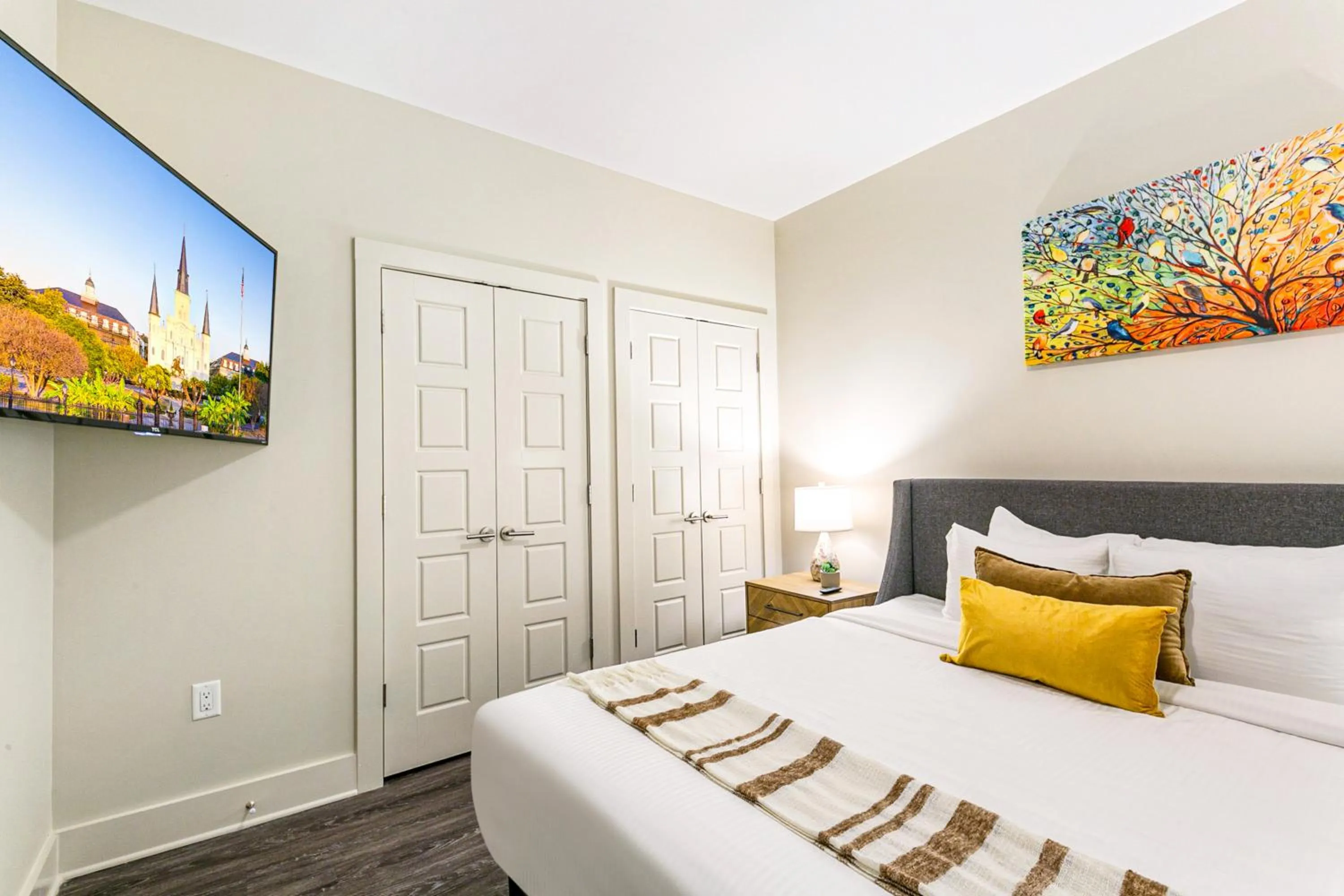 Bed in Spacious 4BR Luxury Condo Steps to French Quarter