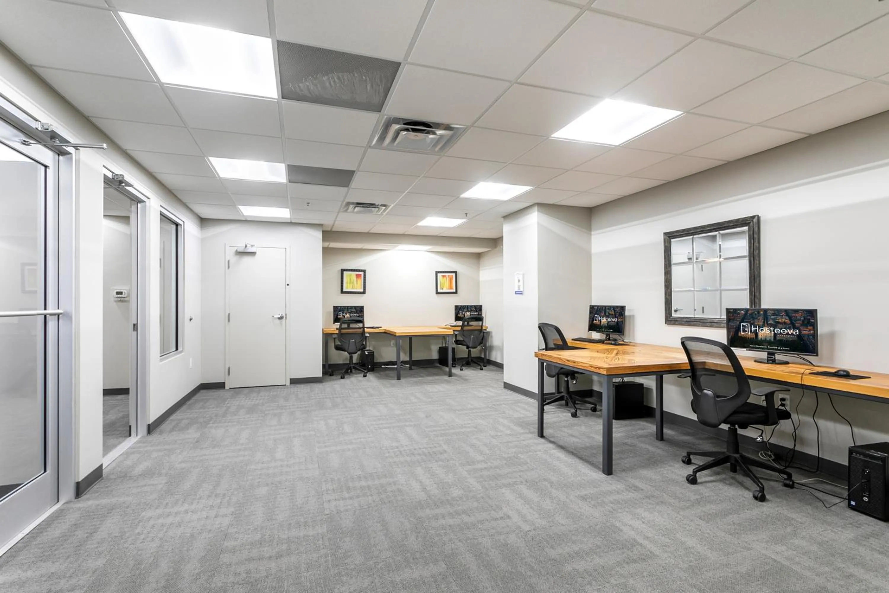 Meeting/conference room in Spacious 4BR Luxury Condo Steps to French Quarter