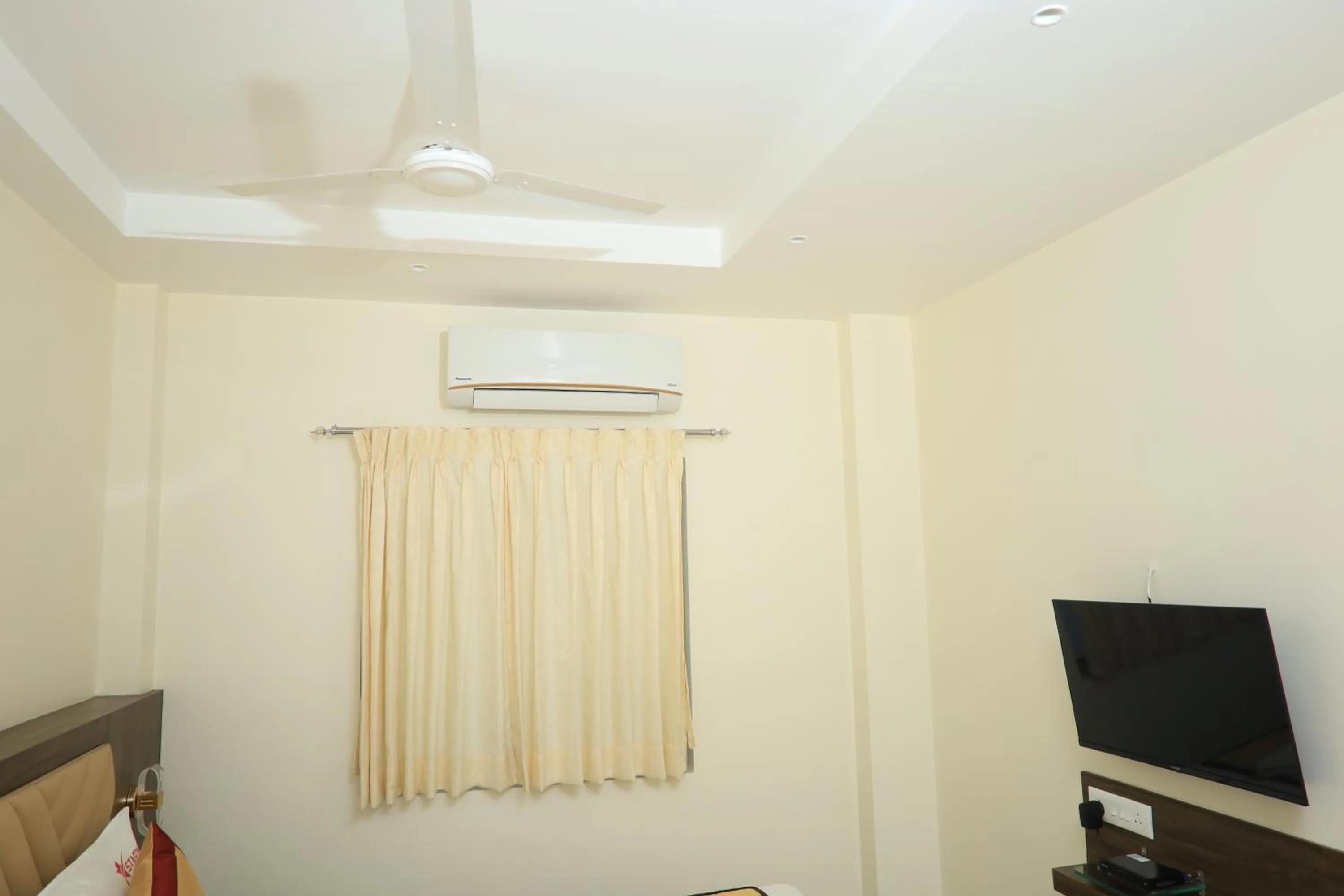 Starwin Residency