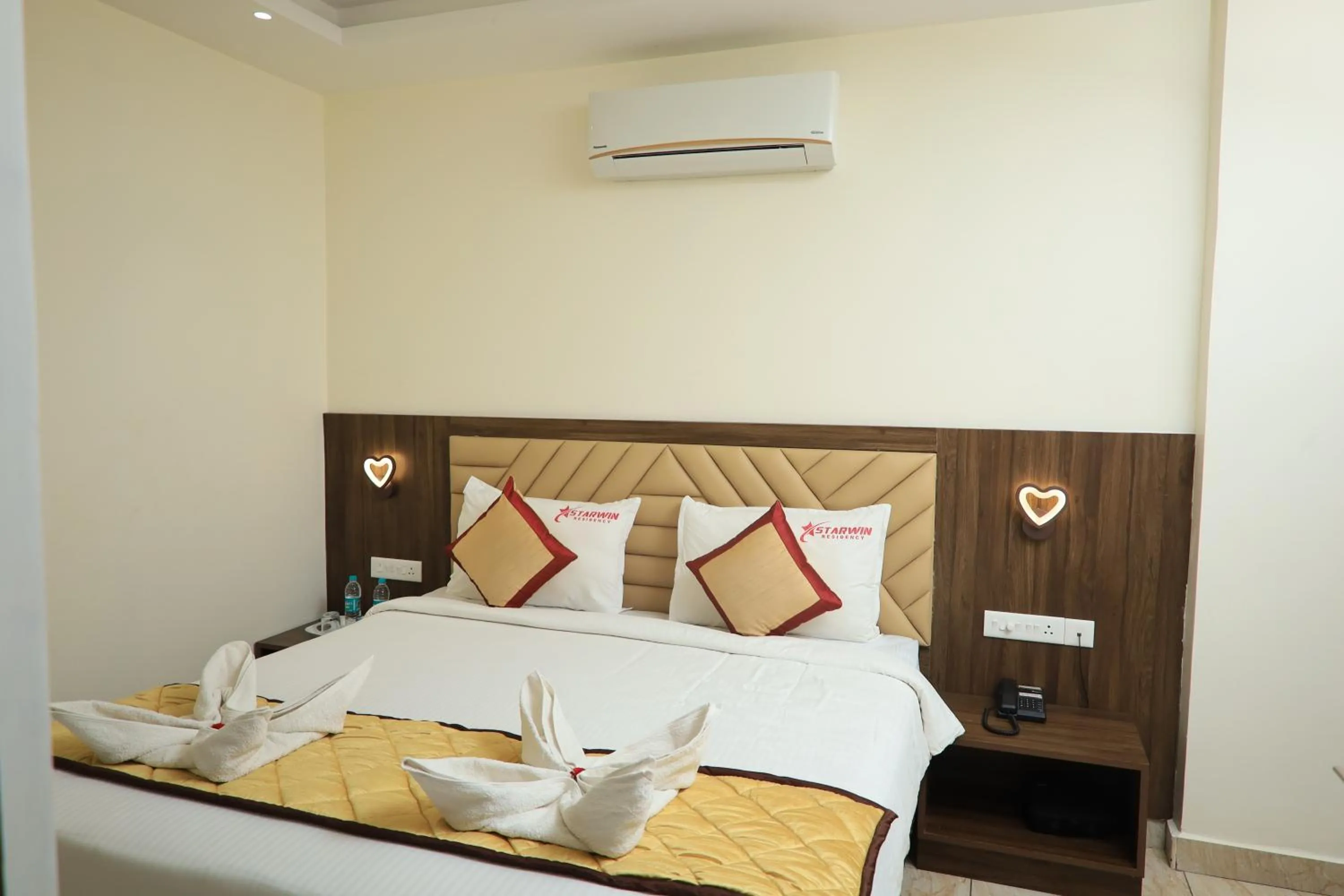 Bed in Starwin Residency