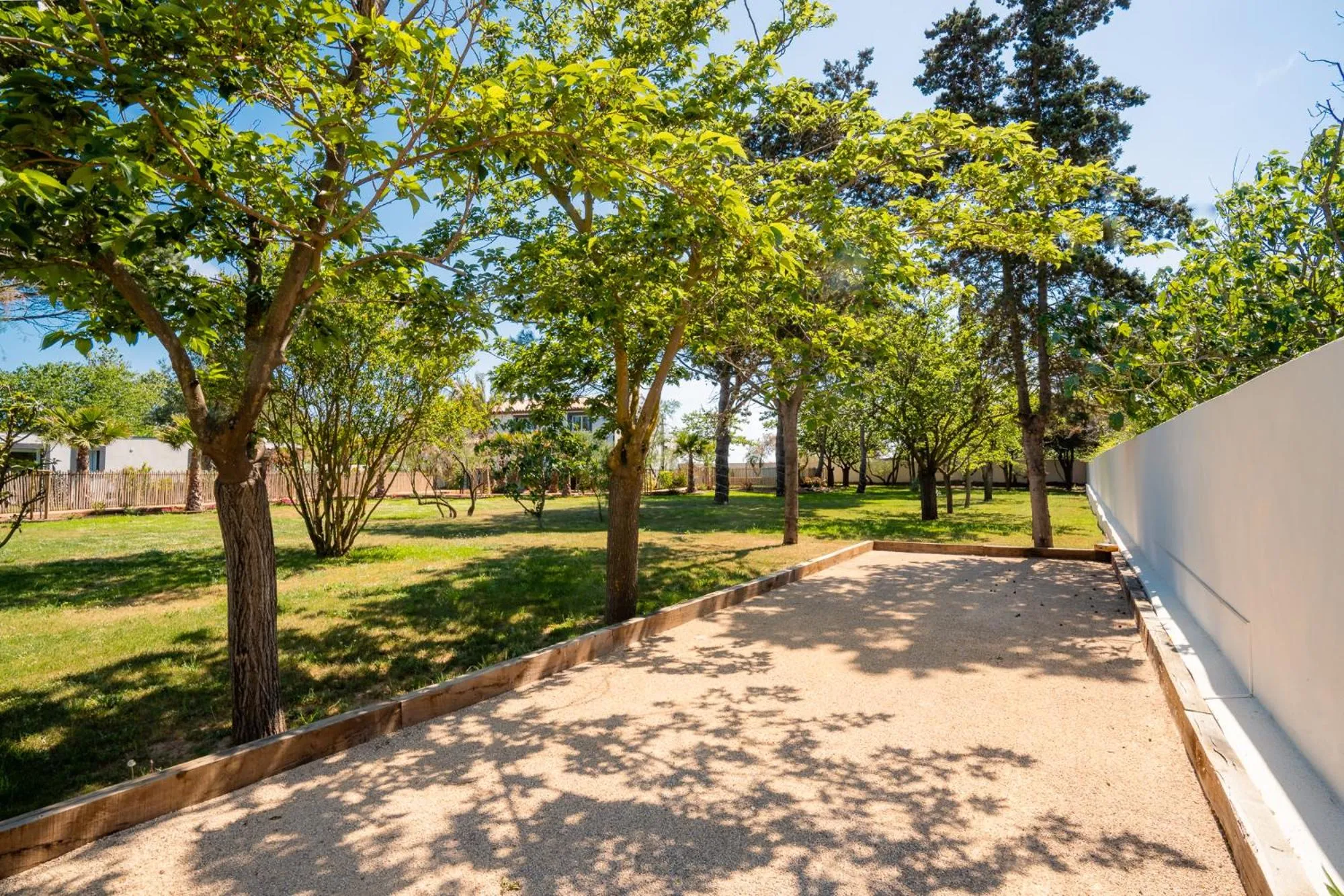 Property building in Mas Julia