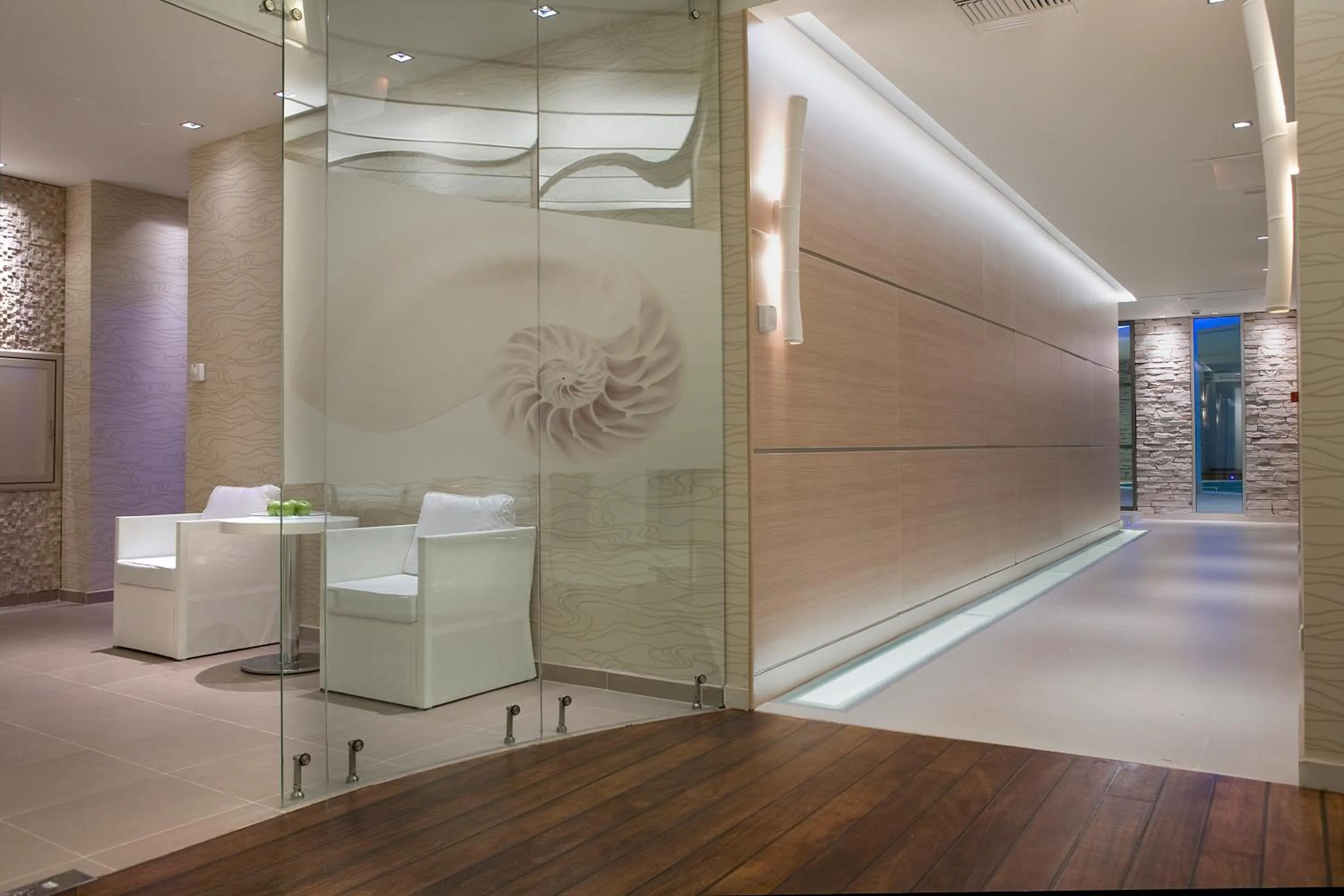 Spa and wellness centre/facilities in Ramada Plaza by Wyndham Thraki