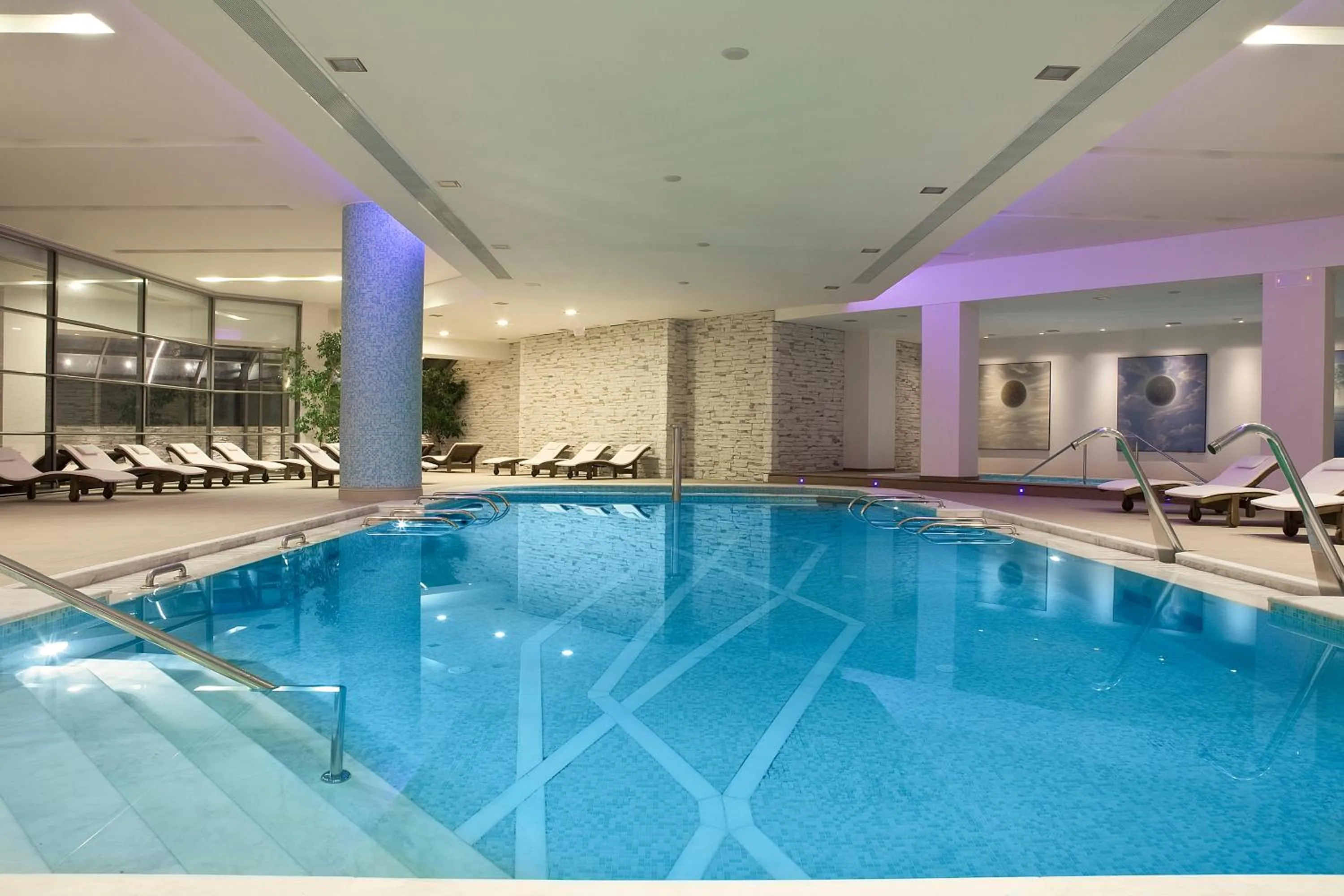 Spa and wellness centre/facilities in Ramada Plaza by Wyndham Thraki